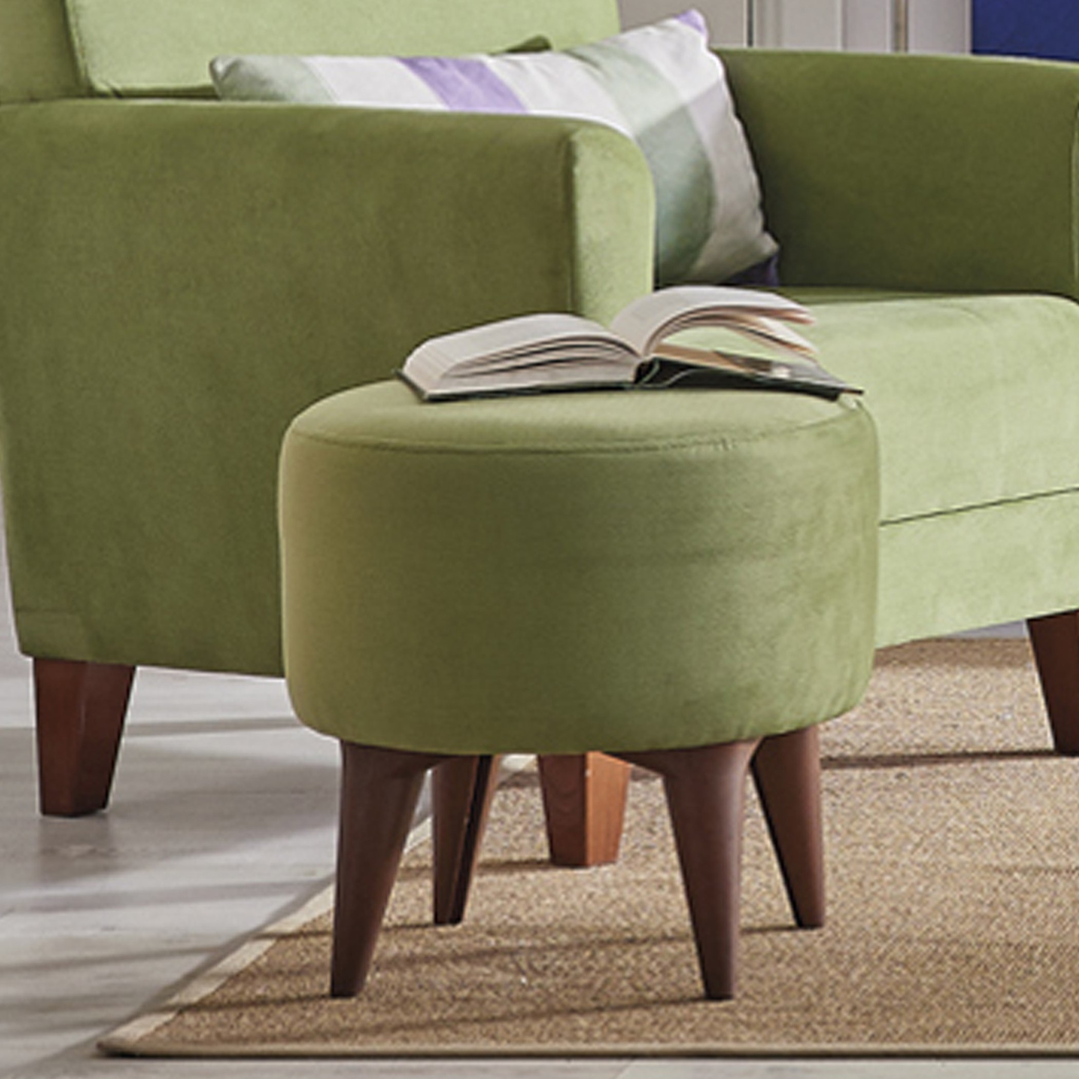 مسند قدم من هوب-hbxlivingroom-sofasandarmchairs-ottomansandfootstools-image-1