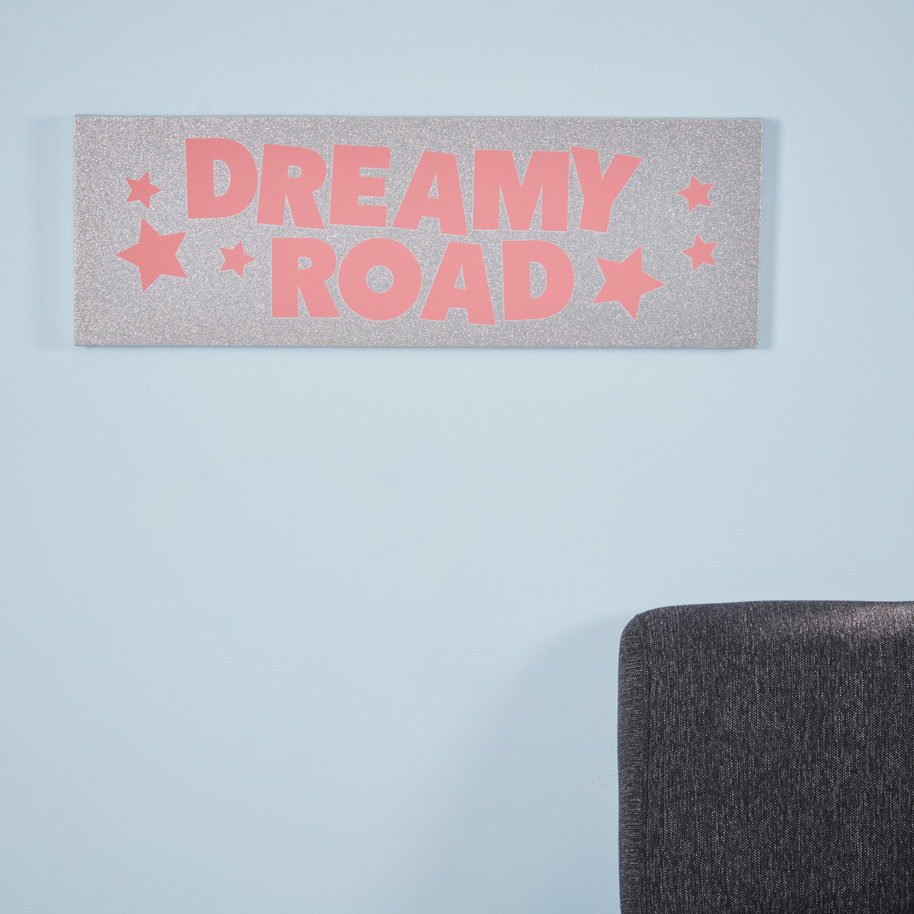 لوحة كانفاس بطبعات دريمي راود بتفاصيل جليتر-hbxhomeware-hbxkidsandyouth-image-1
