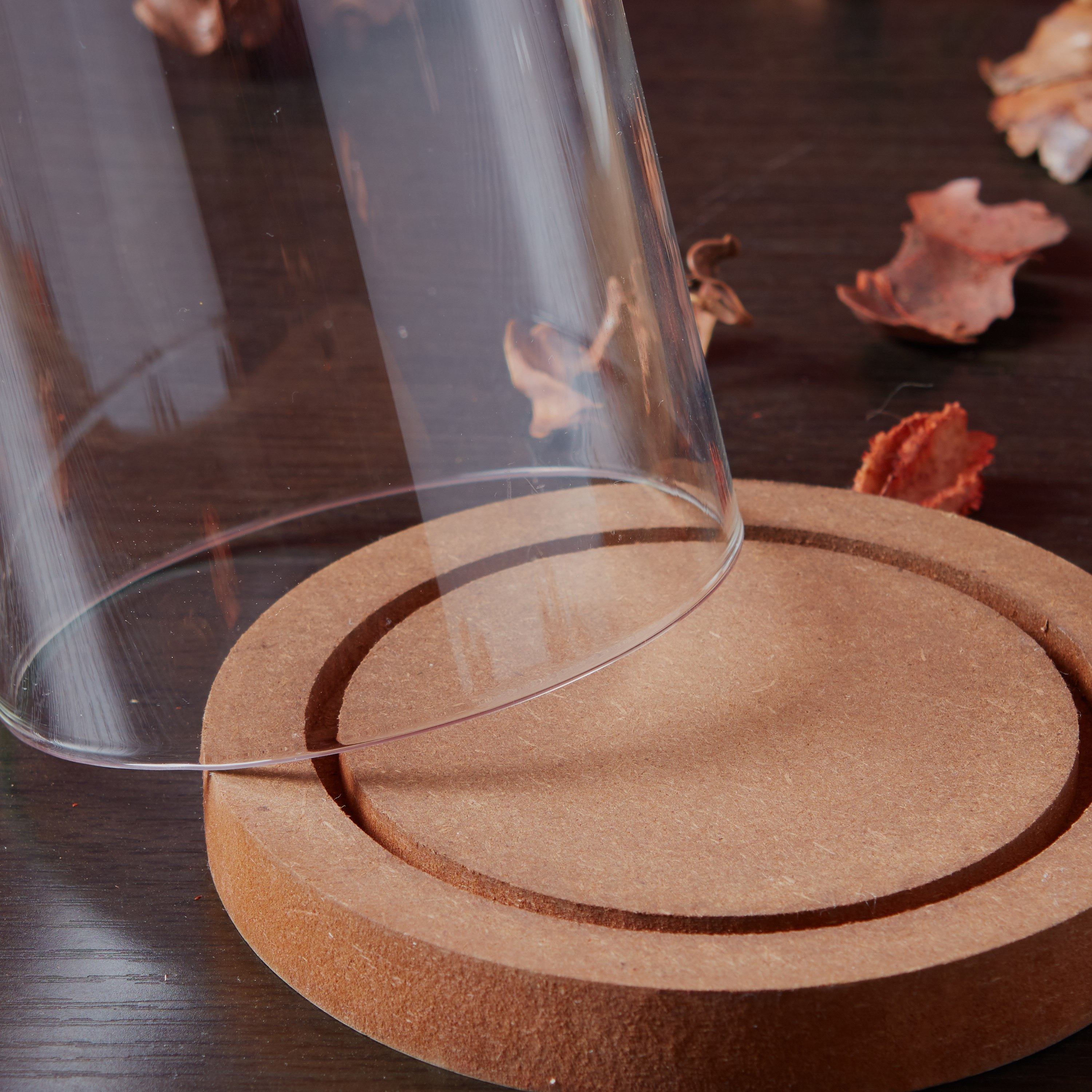 قطعة ديكور بقبة زجاجية- 20 سم-hbxhomeware-homedecor-figurinesandornaments-image-2