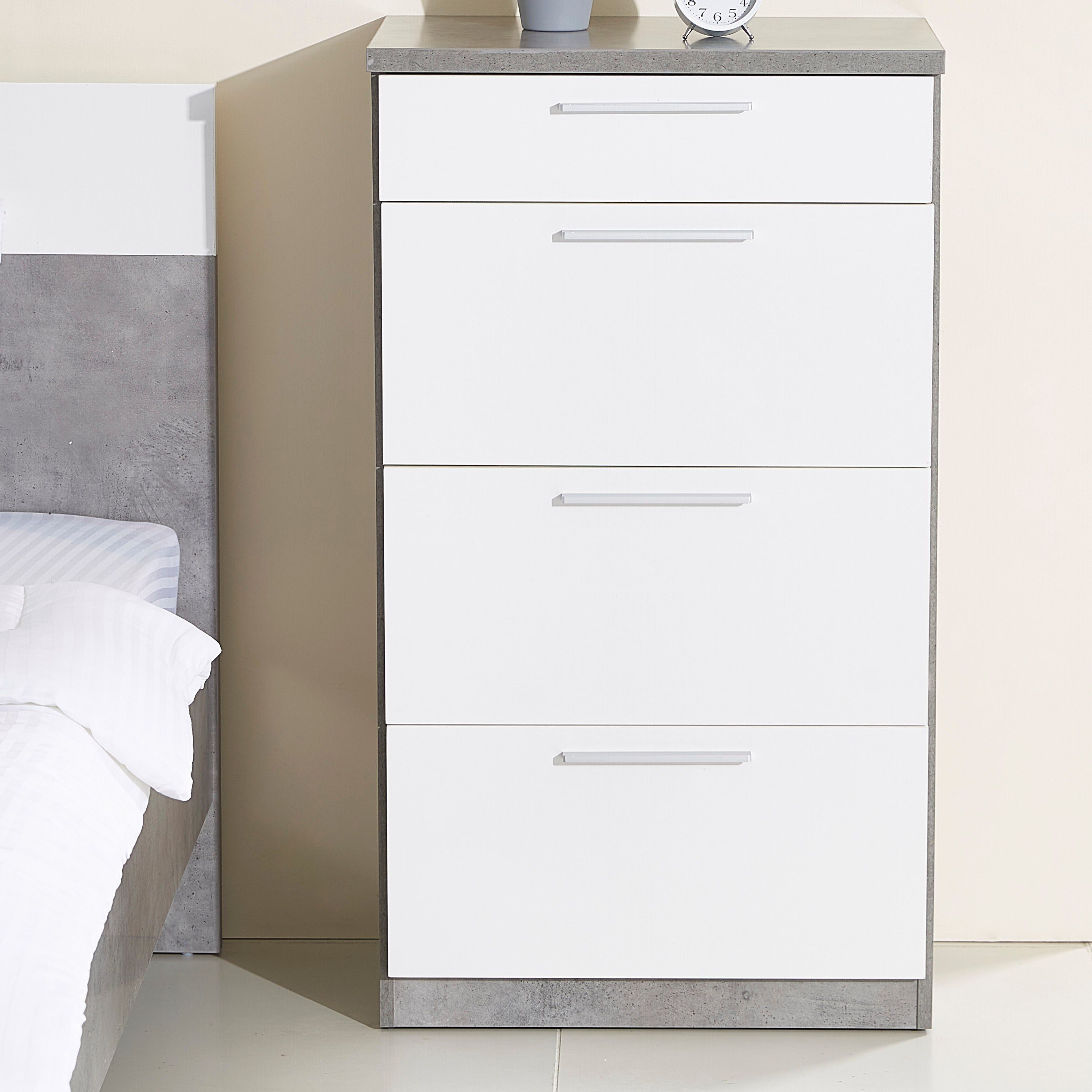 طاولة تزيين كبيرة 4 أدراج من آيرلاندا-hbxfurniture-dressersandchests-chestofdrawers-image-1