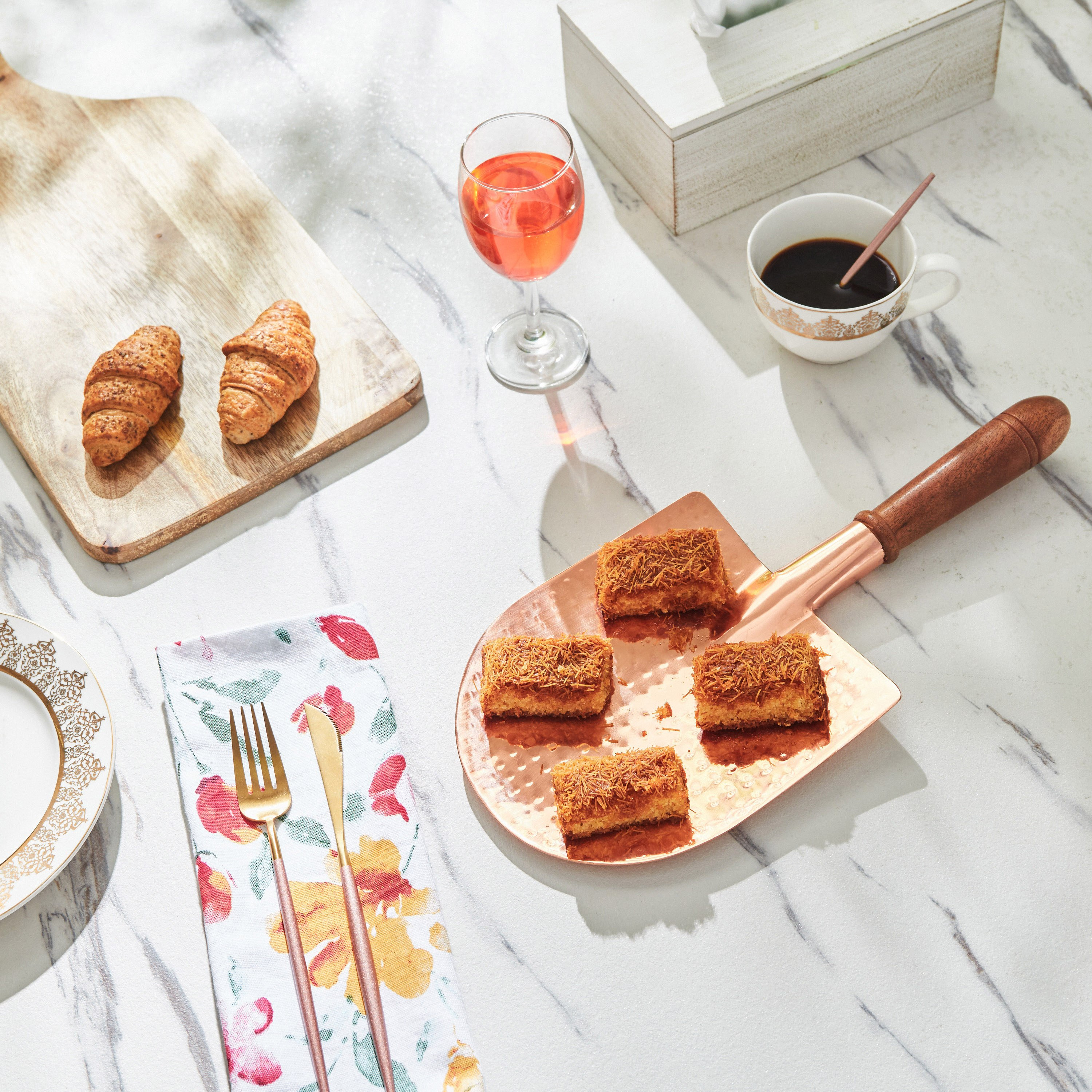 صحن تقديم وجبات جافة على شكل مجرفة من إندي فايب-hbxdecorandfurnishings-tabletop-serveware-image-5