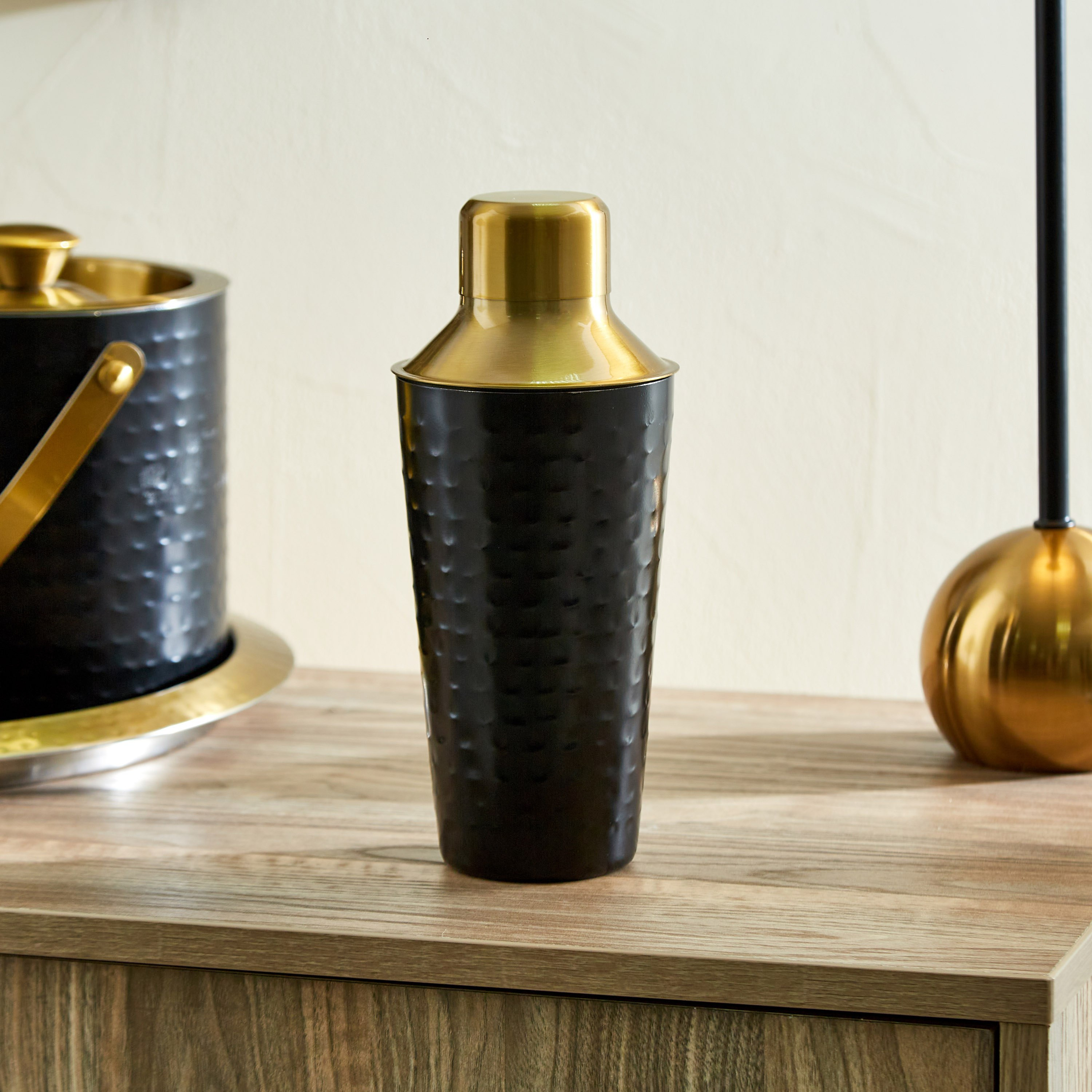 رجاجة كوكتيل ستانليس ستيل من سيليبريشن-hbxhomeware-diningandtabletop-baraccessories-image-1