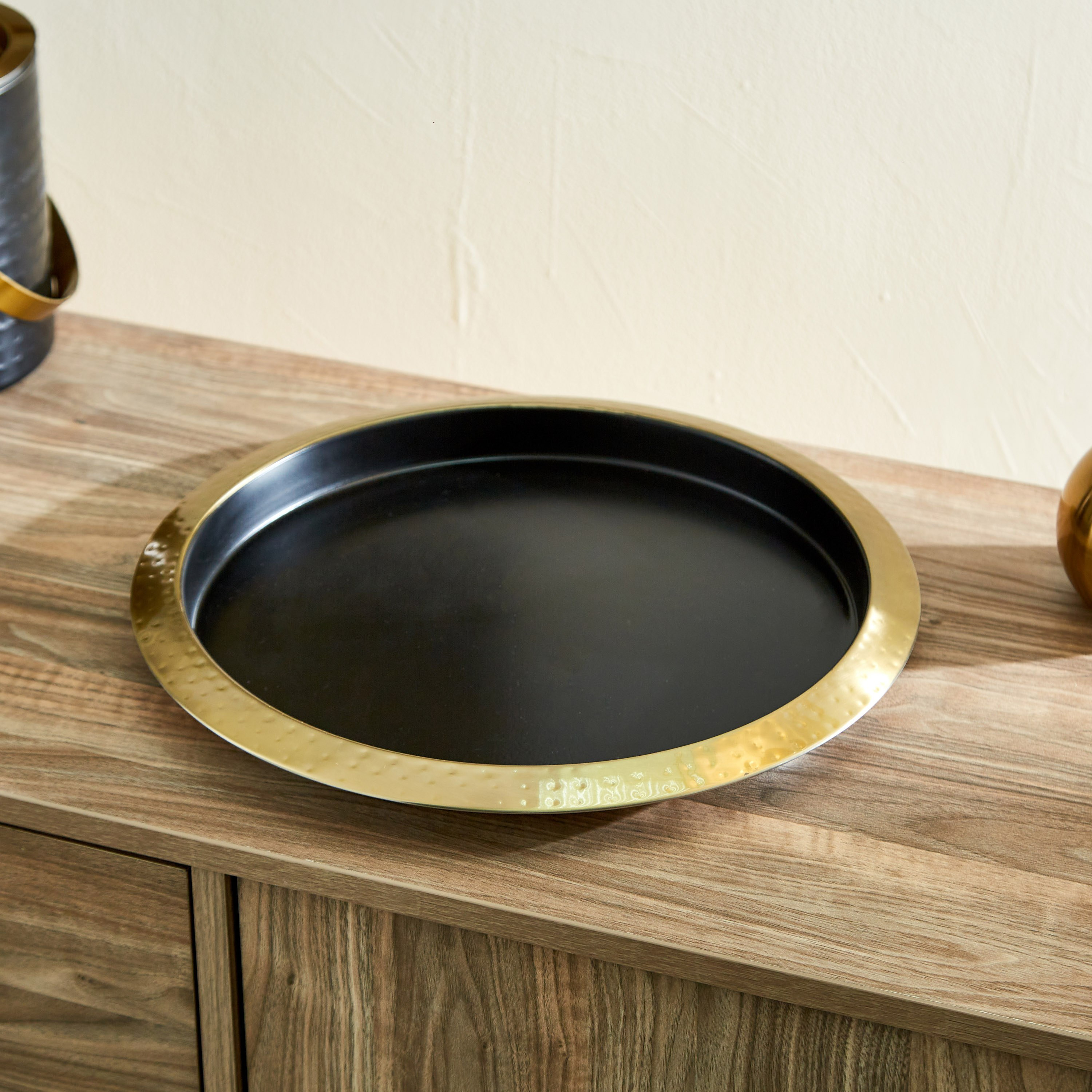 صينية مستديرة مطروقة من الستانليس ستيل من سيليبريشن - 35 سم-hbxhomeware-diningandtabletop-baraccessories-image-2