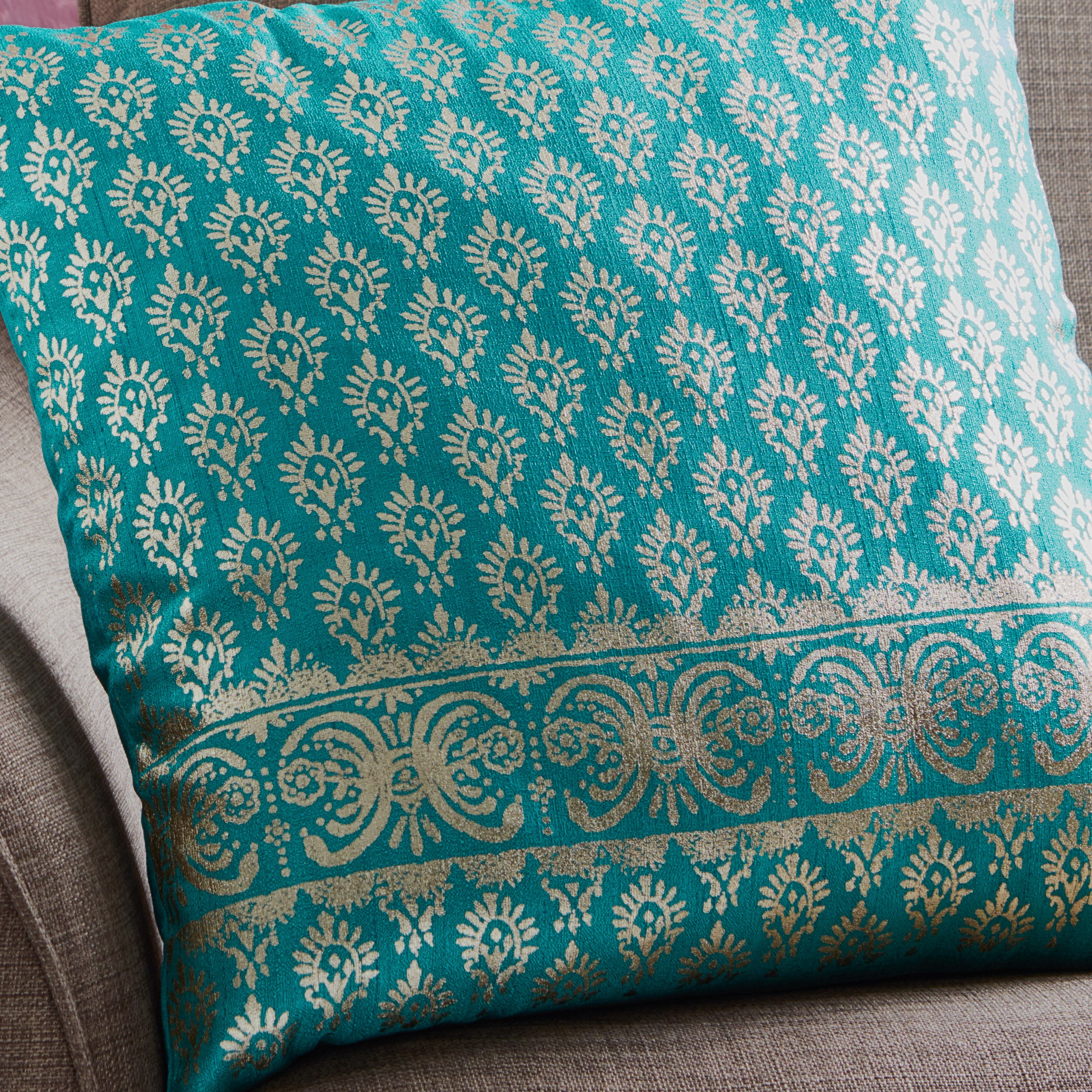 Brocade Jacquard Cushion Cover - 40x40 cm-PROMO_HB_AE_B1G1_250925-image-3