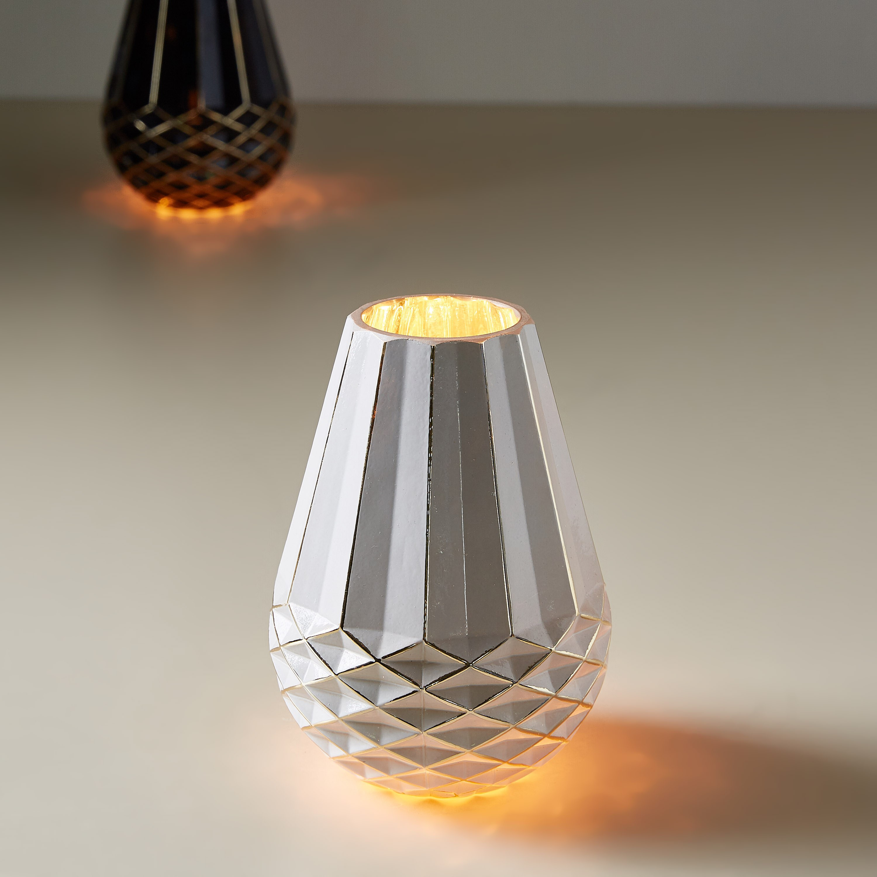 مزهرية زجاجية من سبلايم-hbxlivingroom-decorandaccessories-candleholders-image-2