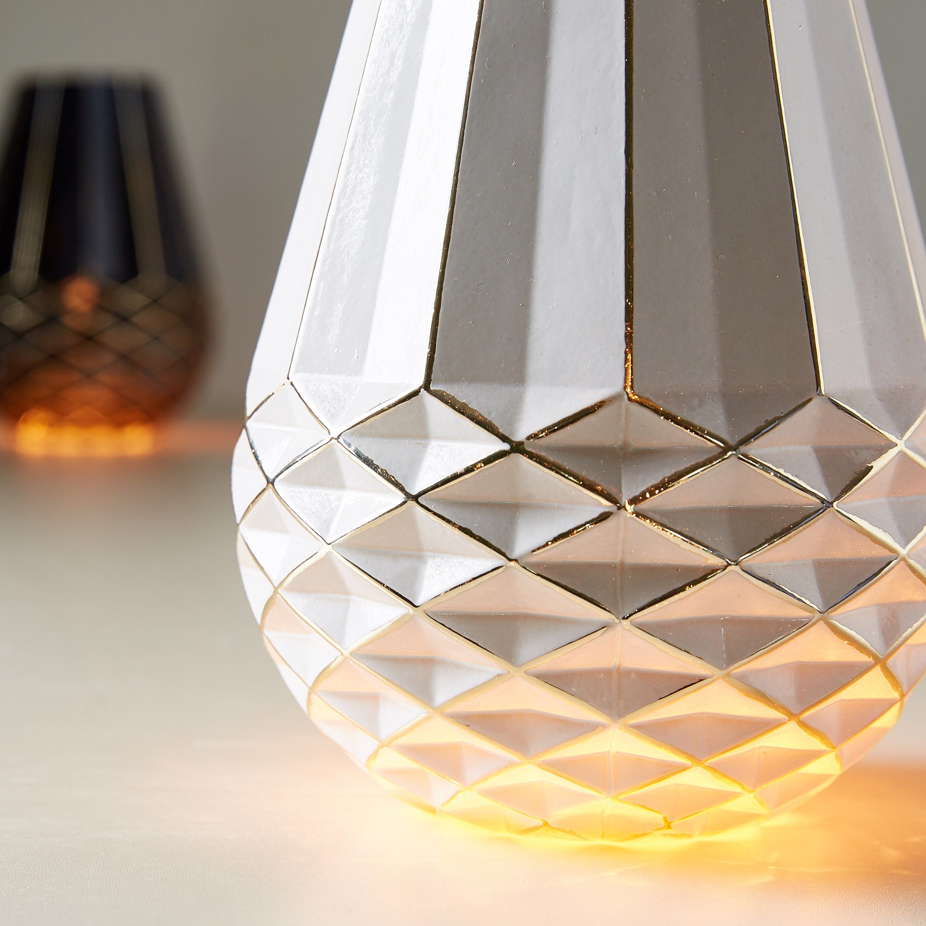 مزهرية زجاجية من سبلايم-hbxlivingroom-decorandaccessories-candleholders-image-4