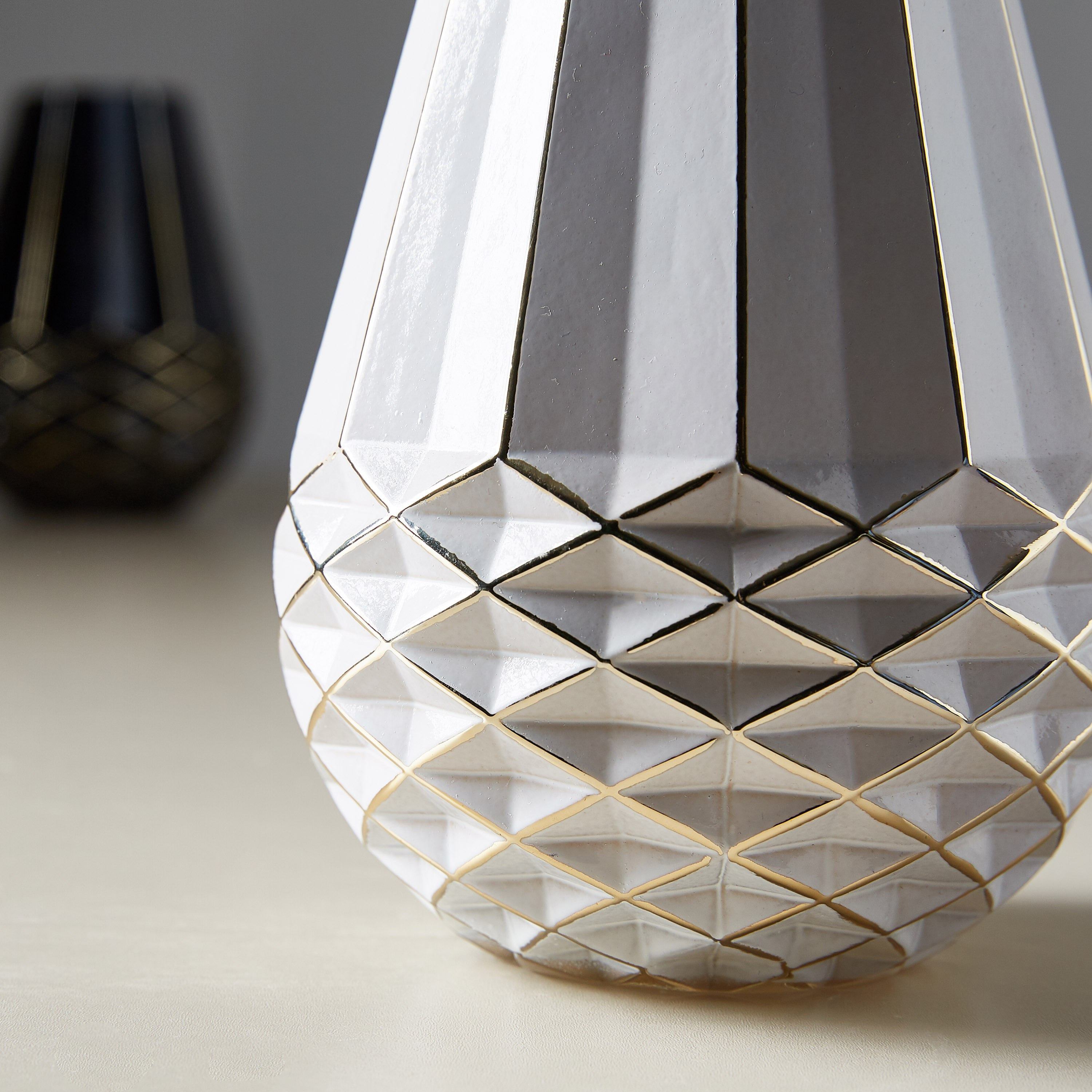 مزهرية زجاجية من سبلايم-hbxlivingroom-decorandaccessories-candleholders-image-5