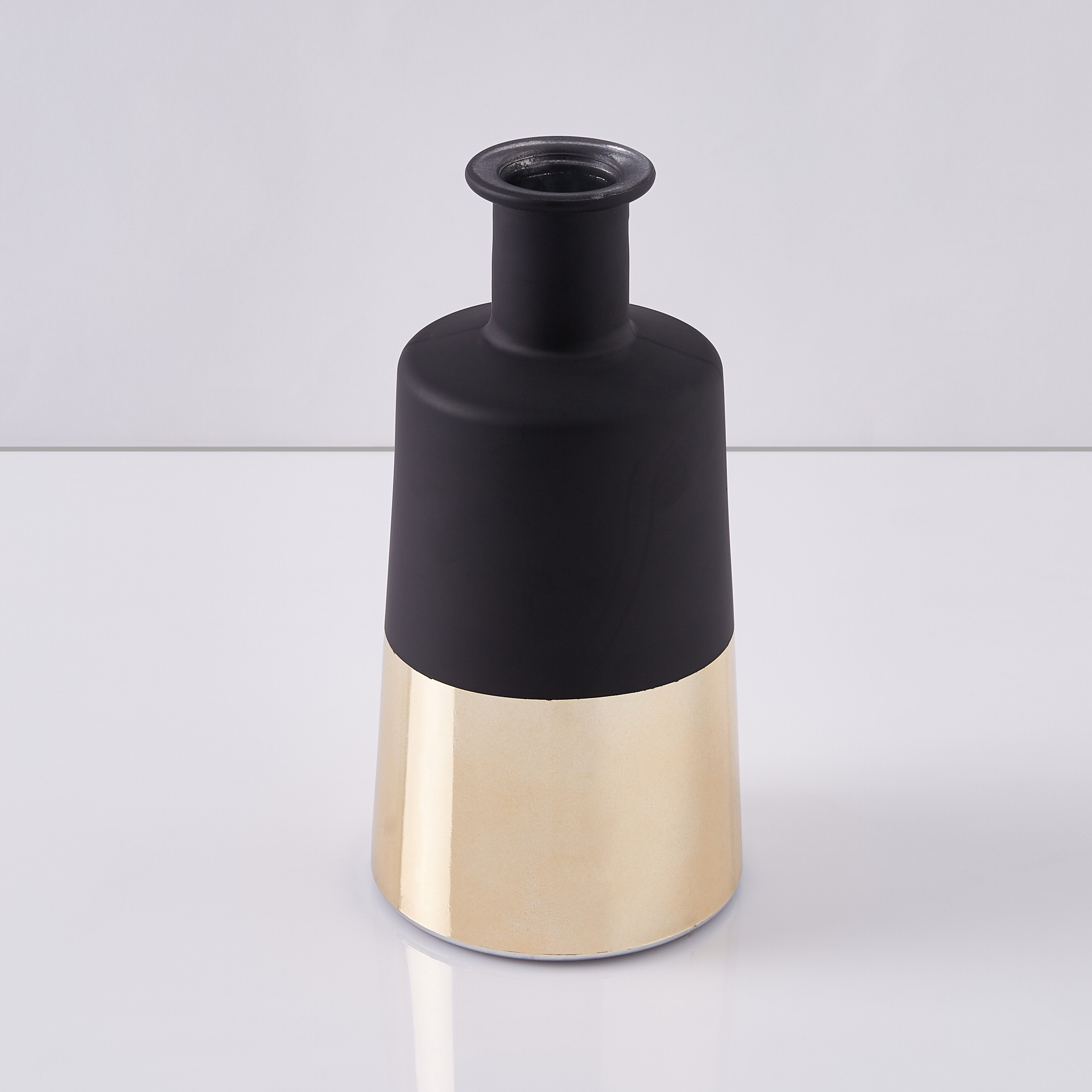 مزهرية زجاجية من ألبين-hbxlivingroom-decorandaccessories-candleholders-image-4