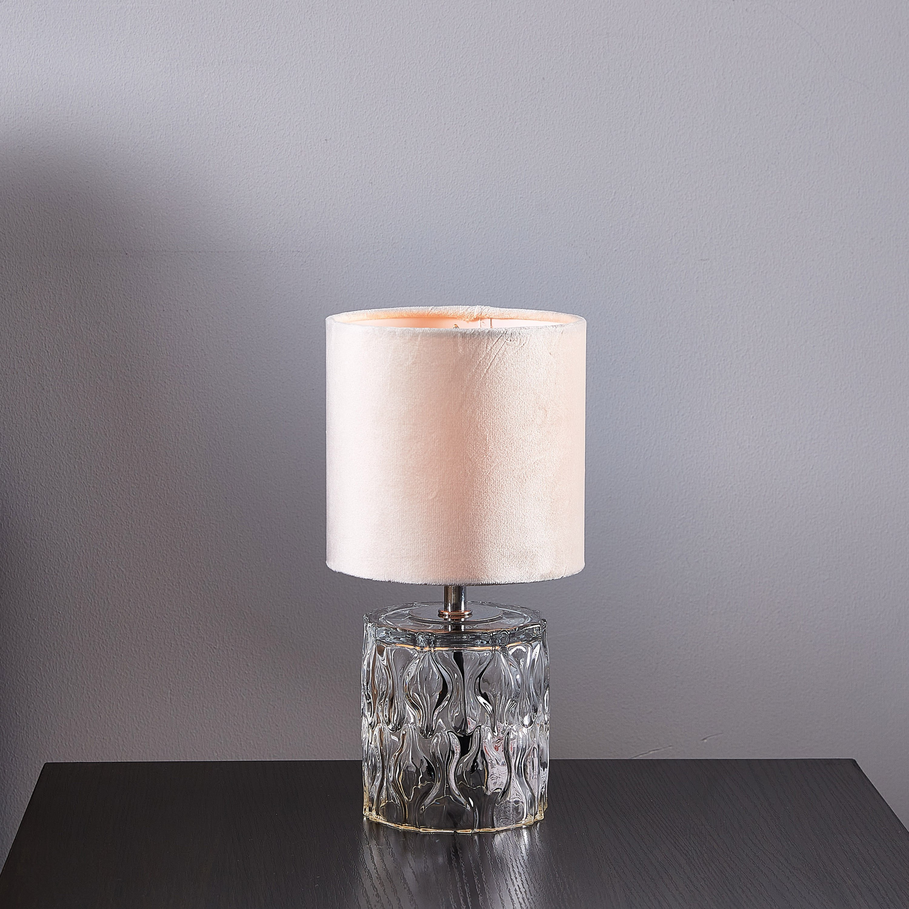 مصباح طاولة زجاج من هالو - 15x29 سم-hbxlivingroom-lighting-tablelamps-image-2