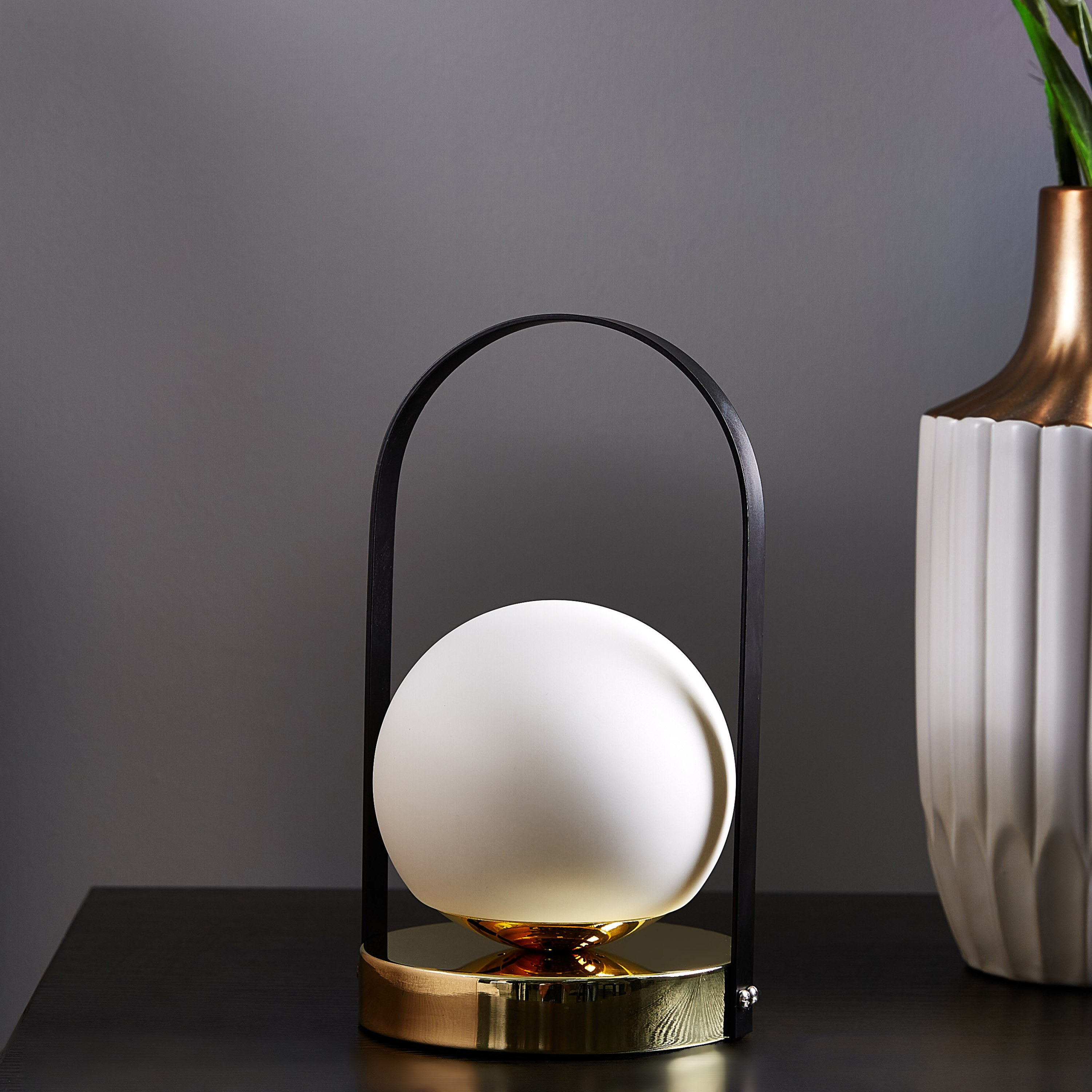 مصباح طاولة معدني من يورسا- 24 سم-hbxlivingroom-lighting-tablelamps-image-1