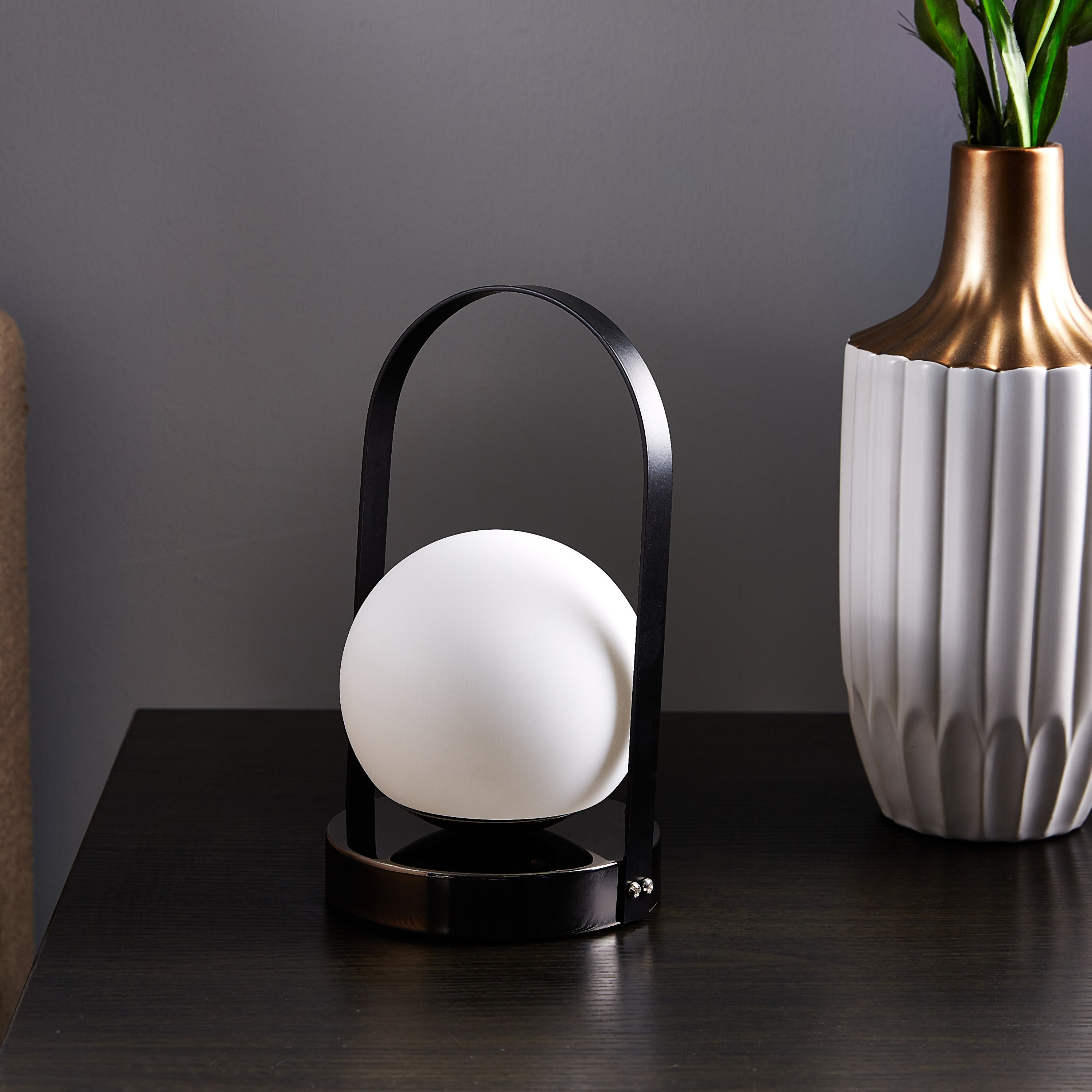 مصباح طاولة معدني من يورسا- 24 سم-hbxlivingroom-lighting-tablelamps-image-1