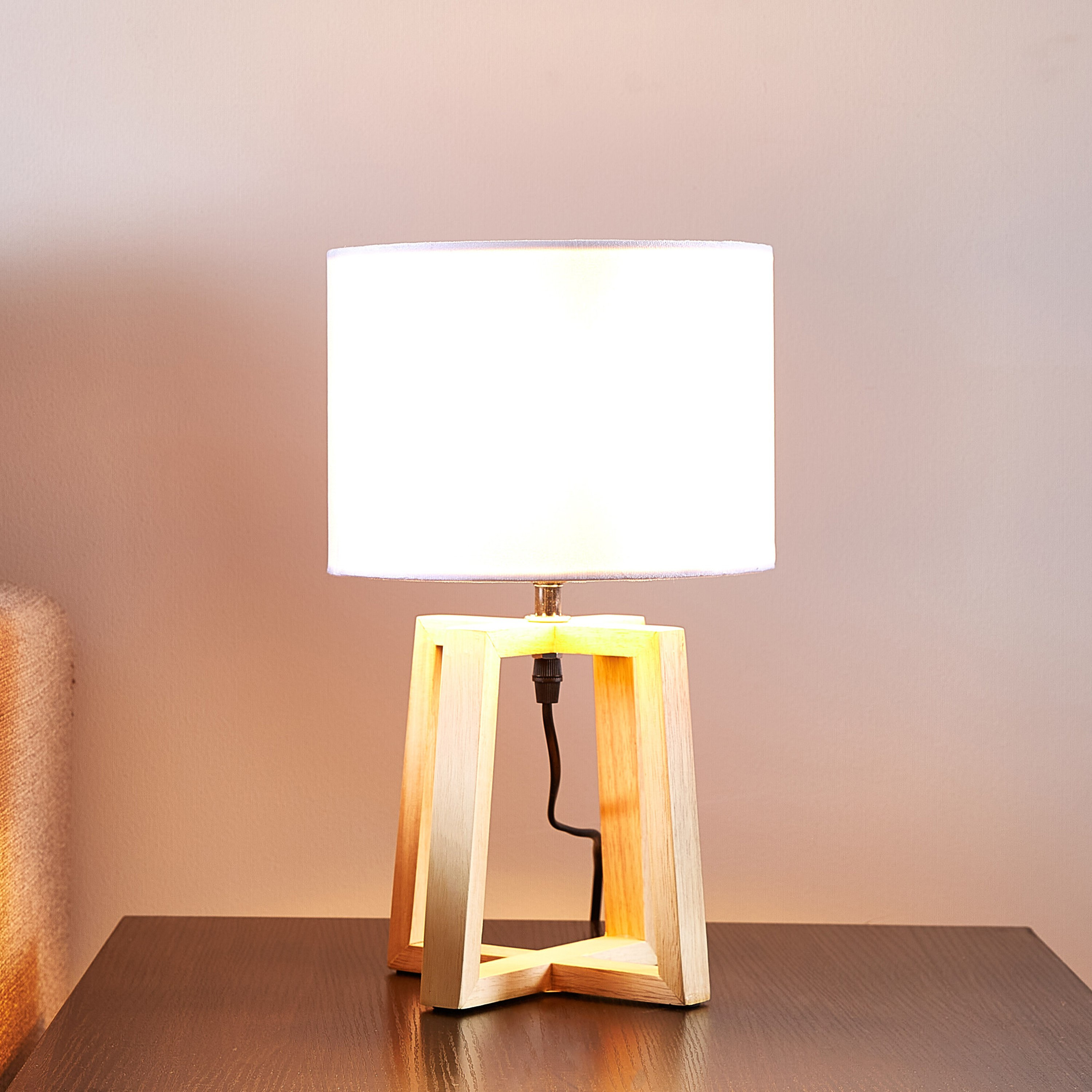 Wood base 2024 table lamps