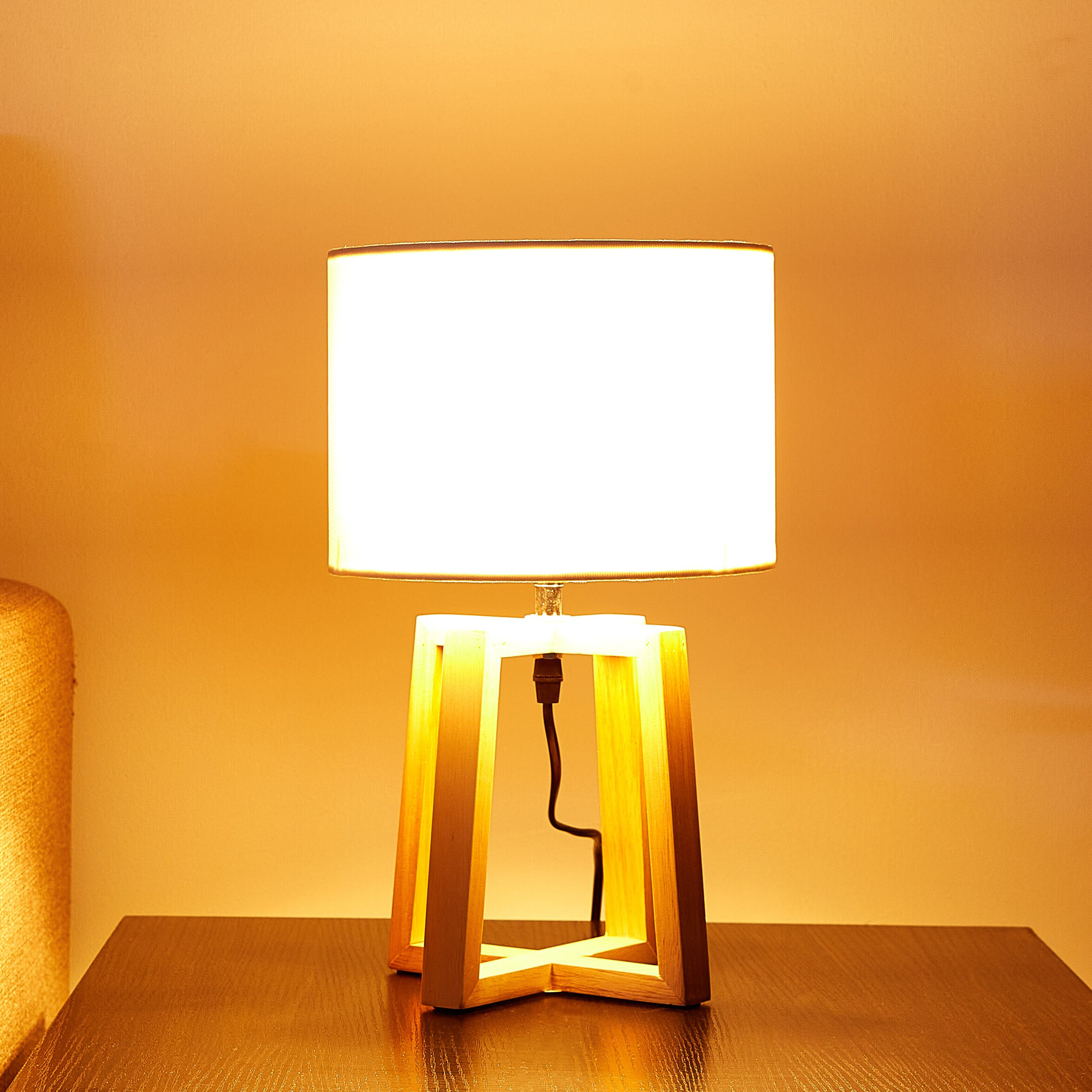 مصباح طاولة خشبي من أرا- 38 سم-hbxlivingroom-lighting-tablelamps-image-2