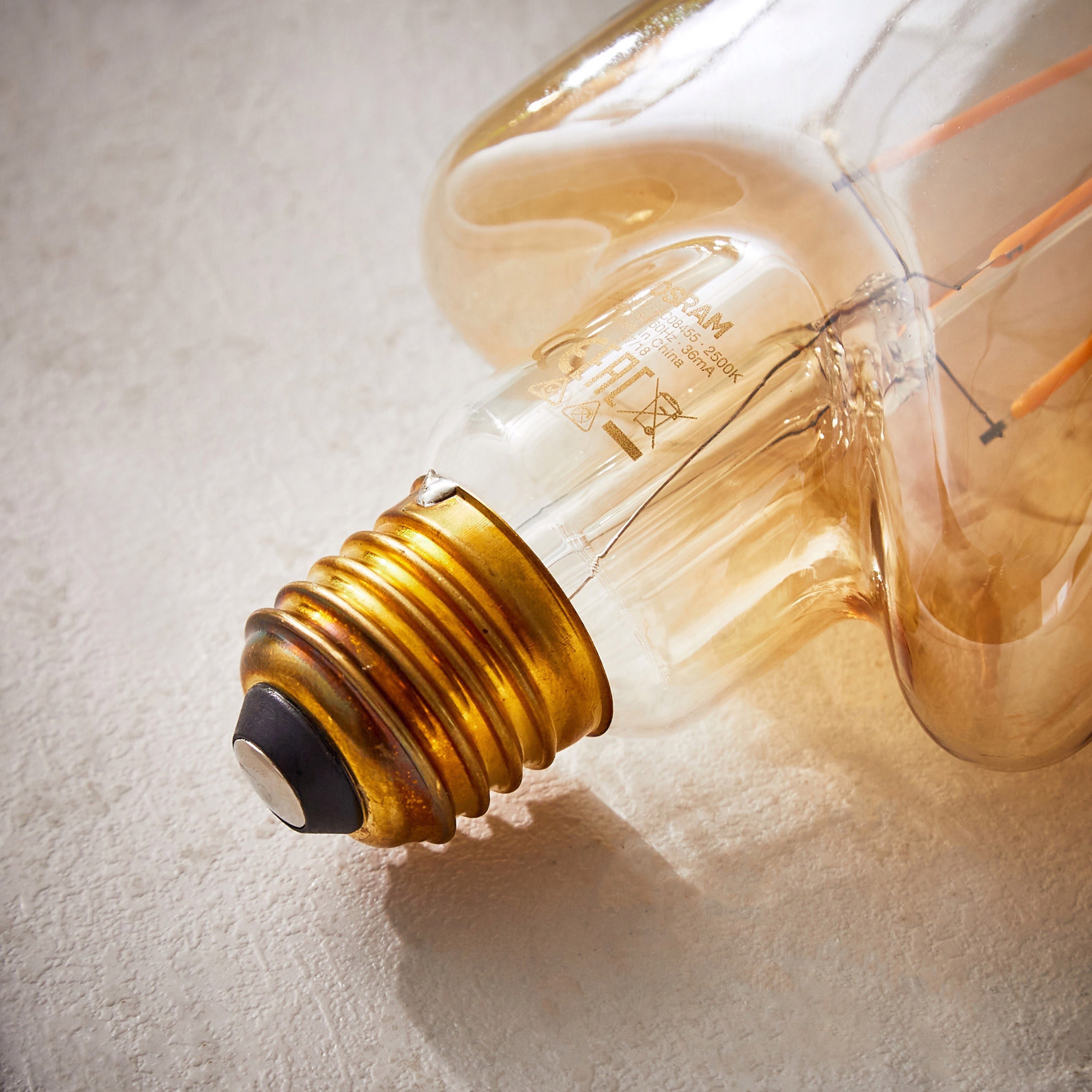 لمبة بشكل نجمة إل إي دي من أوسرام فينتاج - إي 27 - 5 واط-hbxdiningroom-lighting-bulbs-image-3