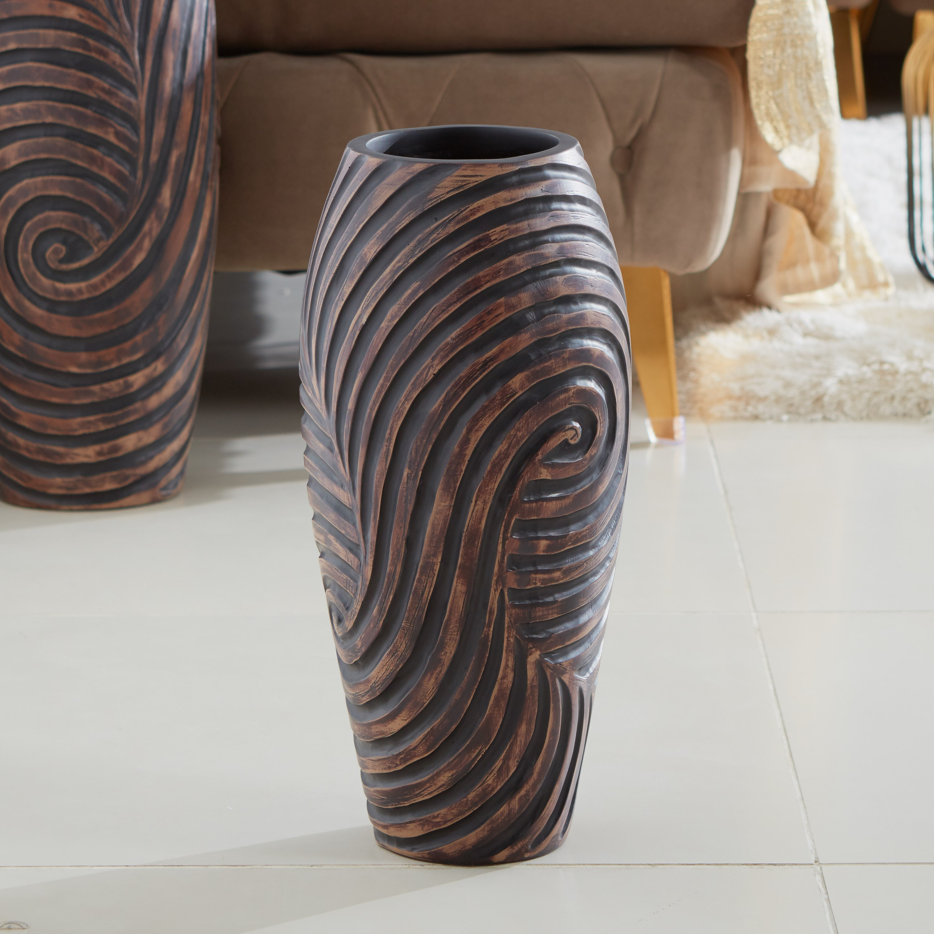 مزهرية بارزة الملمس من نور-hbxbedroom-decorandaccessories-vases-image-1