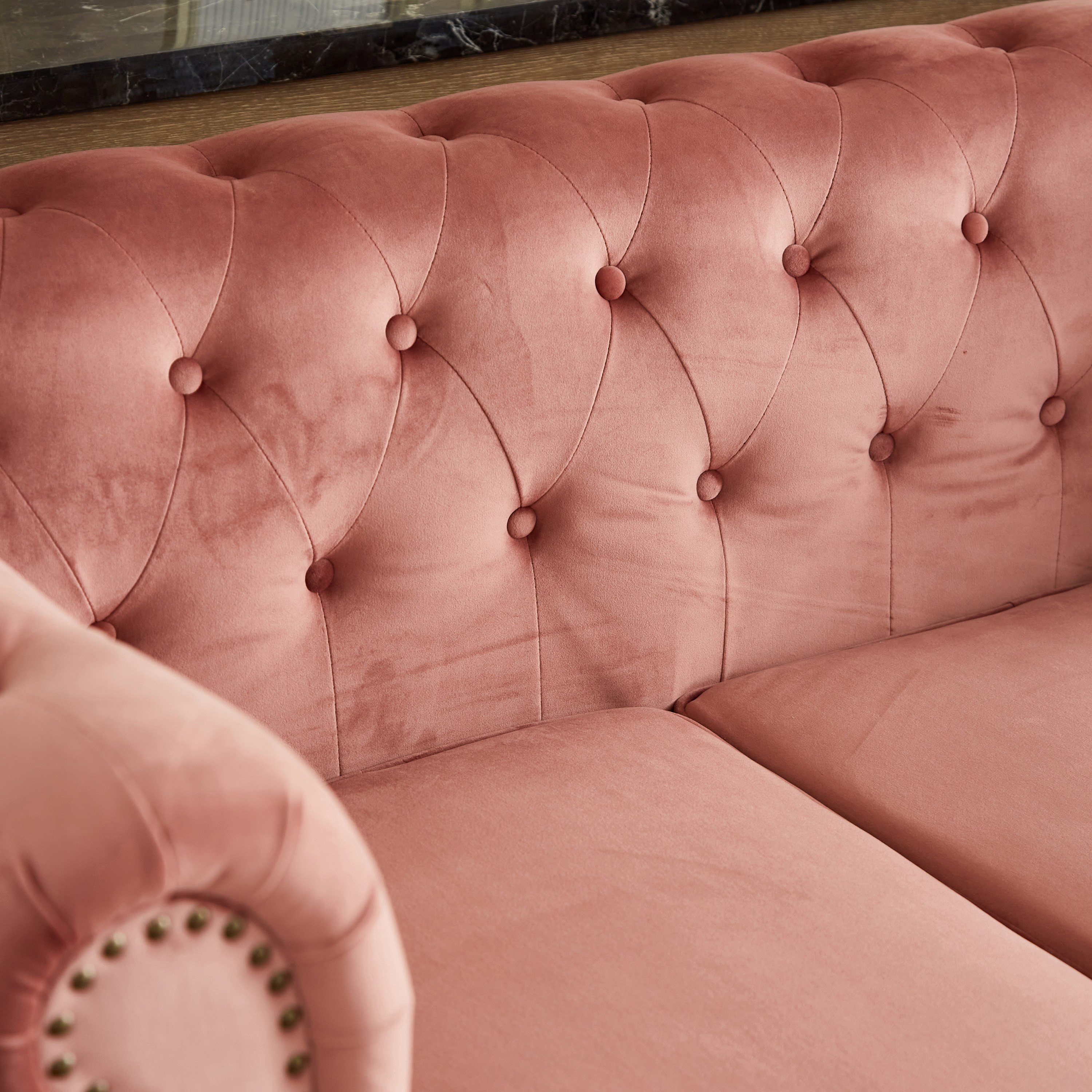 كنبة مخمل معنقدة مقعدين مع وسادتين من صوفيا-hbxlivingroom-sofasandarmchairs-sofas-image-5