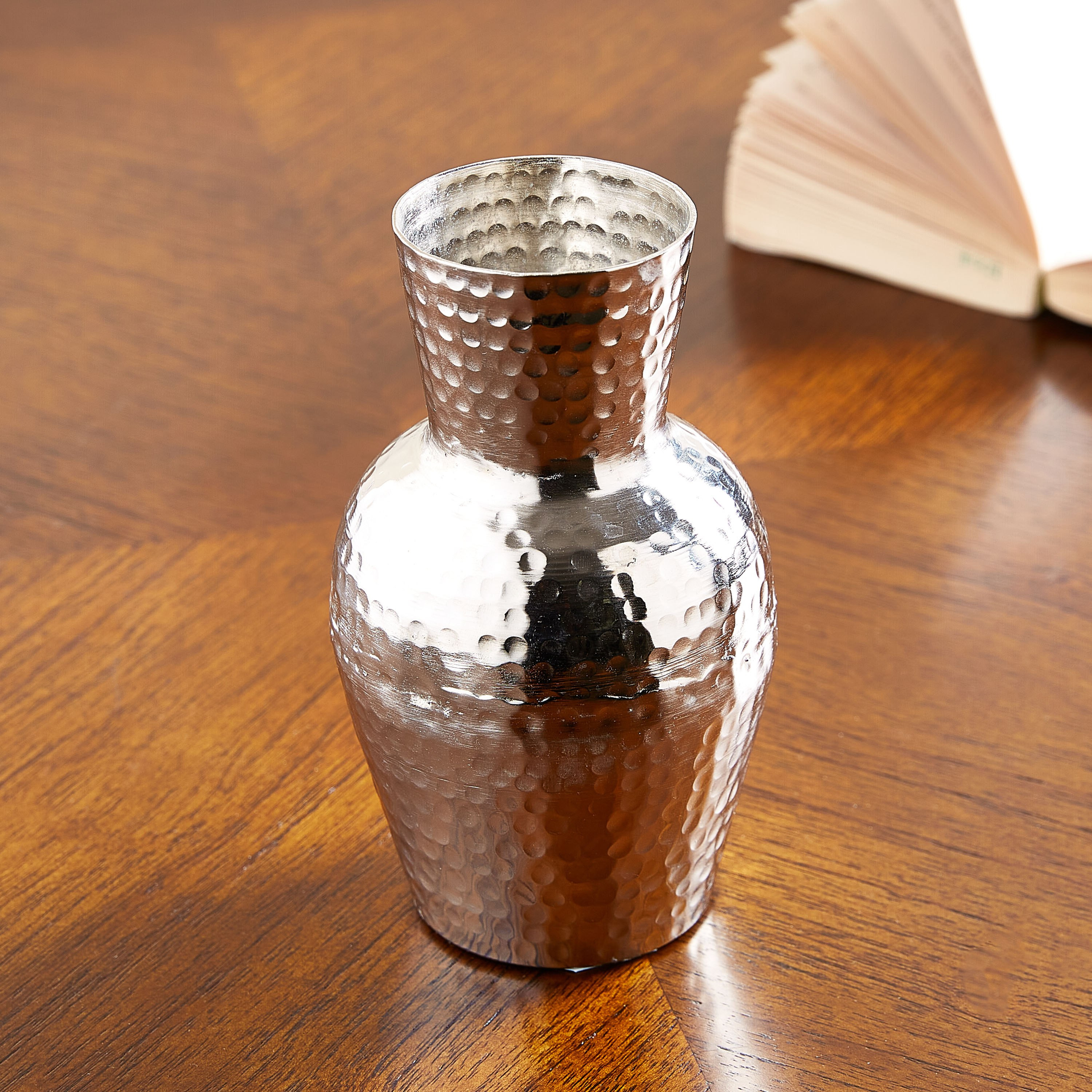 مزهرية ميتاليك بتشطيب مطروق-hbxbedroom-decorandaccessories-vases-image-3