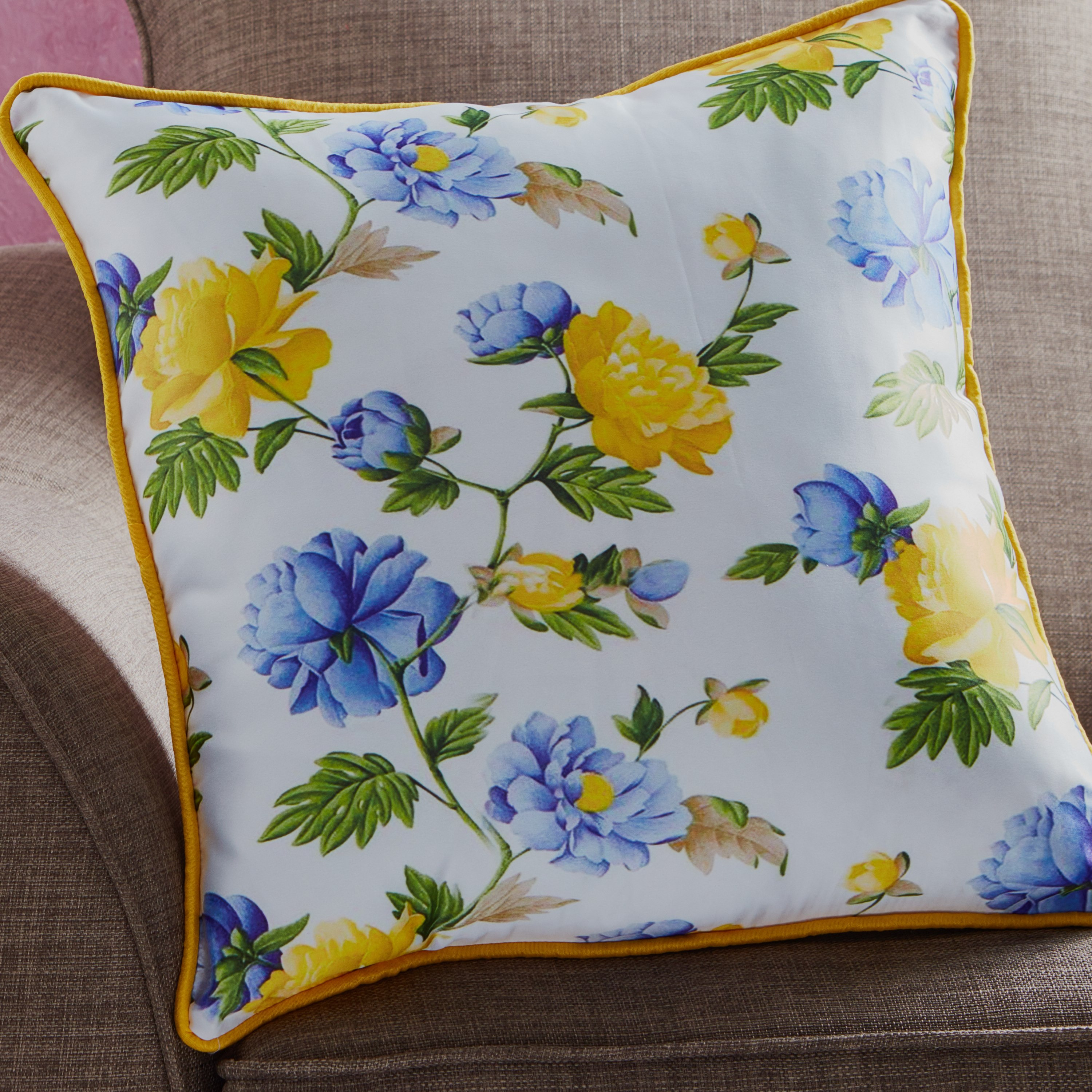 Flower best sale cushion covers