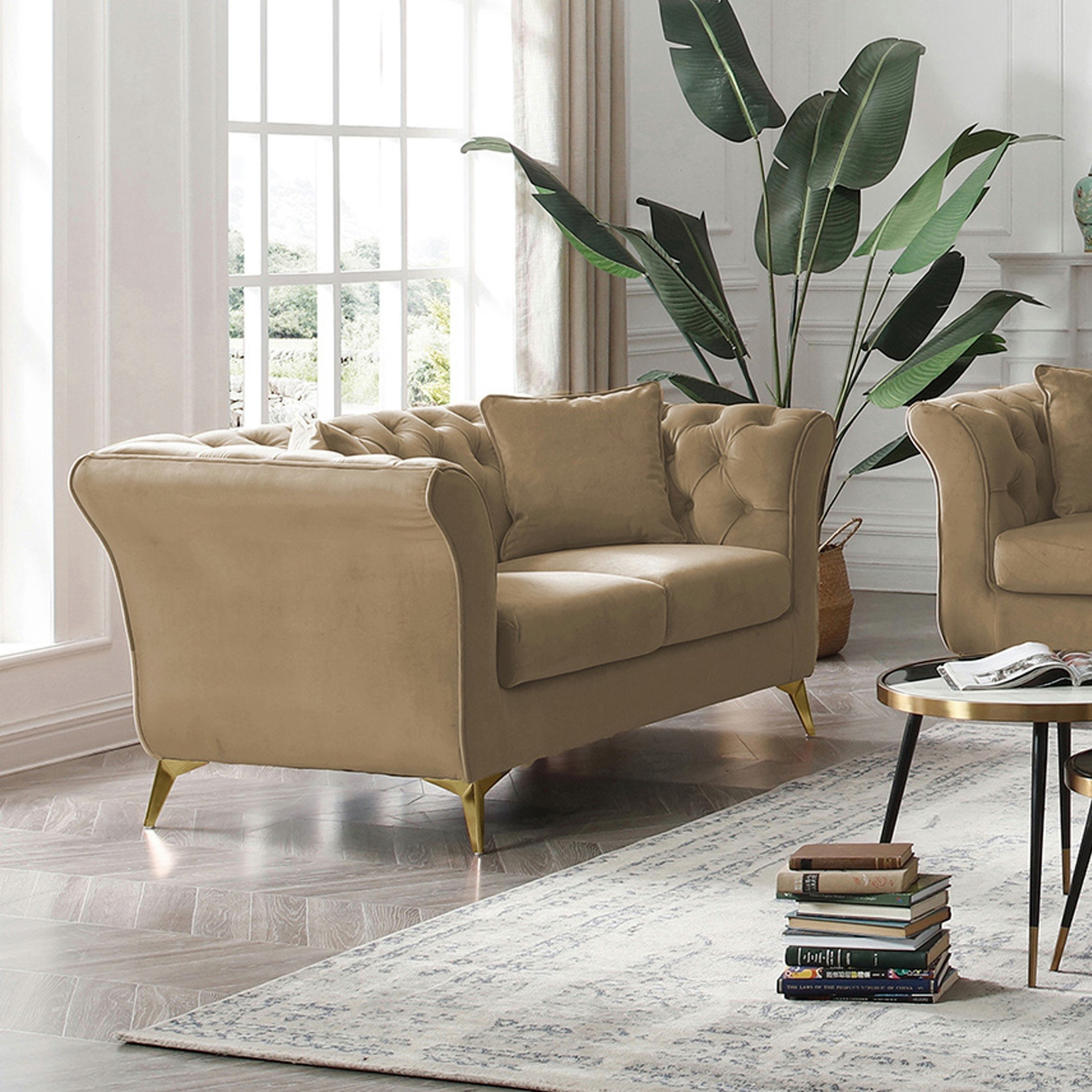 كنبة معنقدة بمقعدين ووسائد منفصلة من أورو-hbxlivingroom-sofasandarmchairs-sofas-image-1