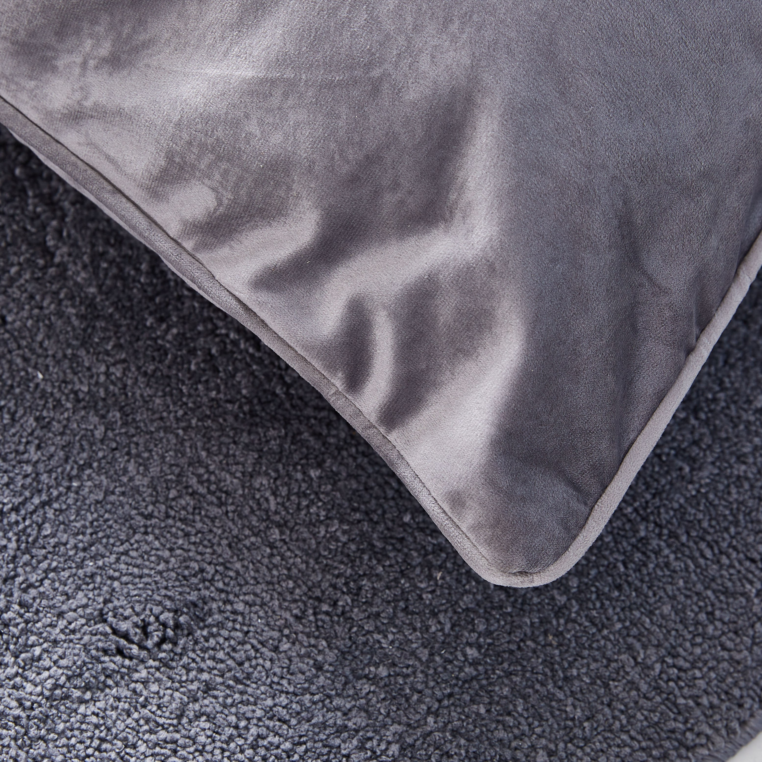وسادة محشوة من دوف - 65x65 سم-PROMO_HB_AE_B2G2_011025-image-2