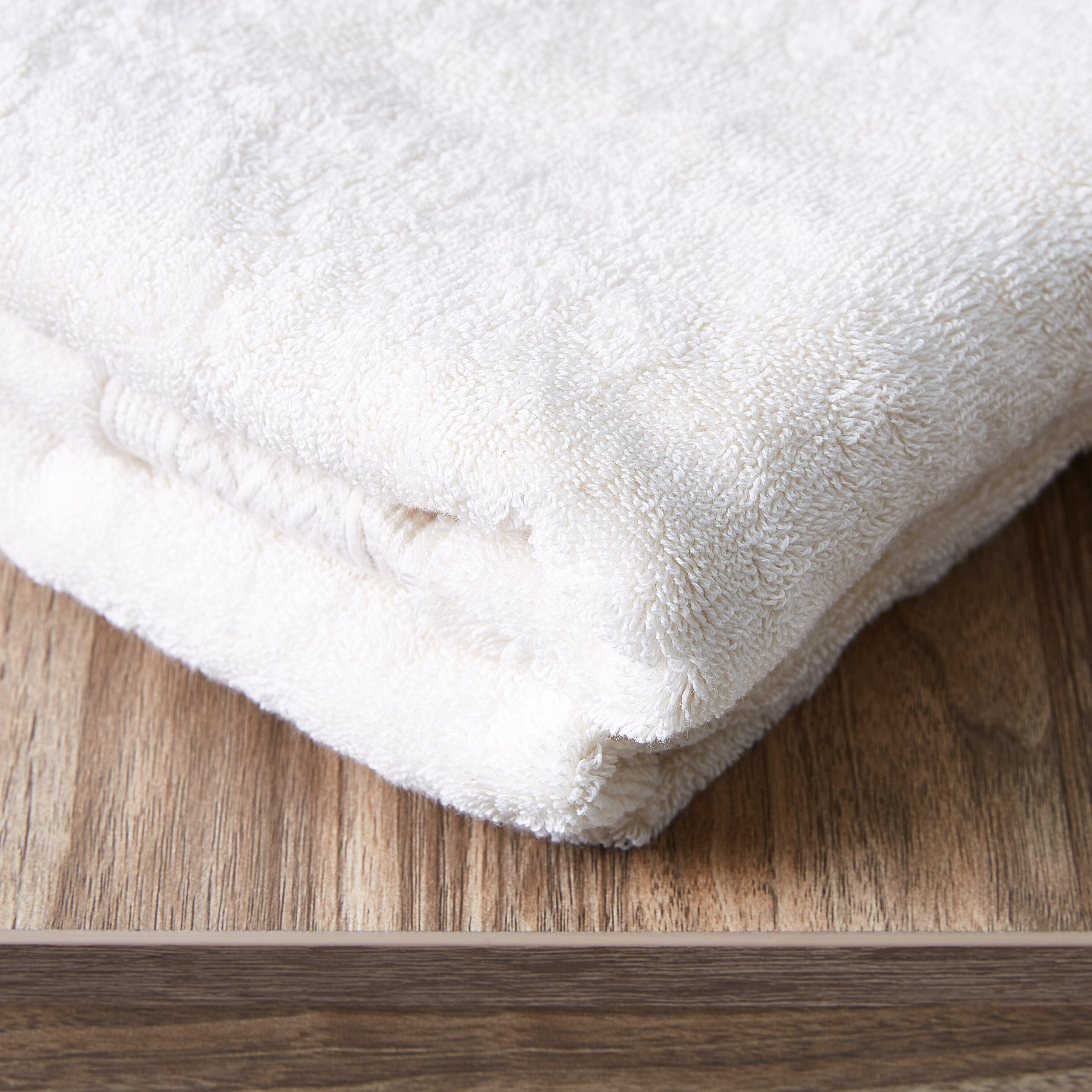 منشفة حمّام بارزة الملمس من جود تو نايتر - 70x140 سم-hbxbathroom-bathroomtextiles-image-2