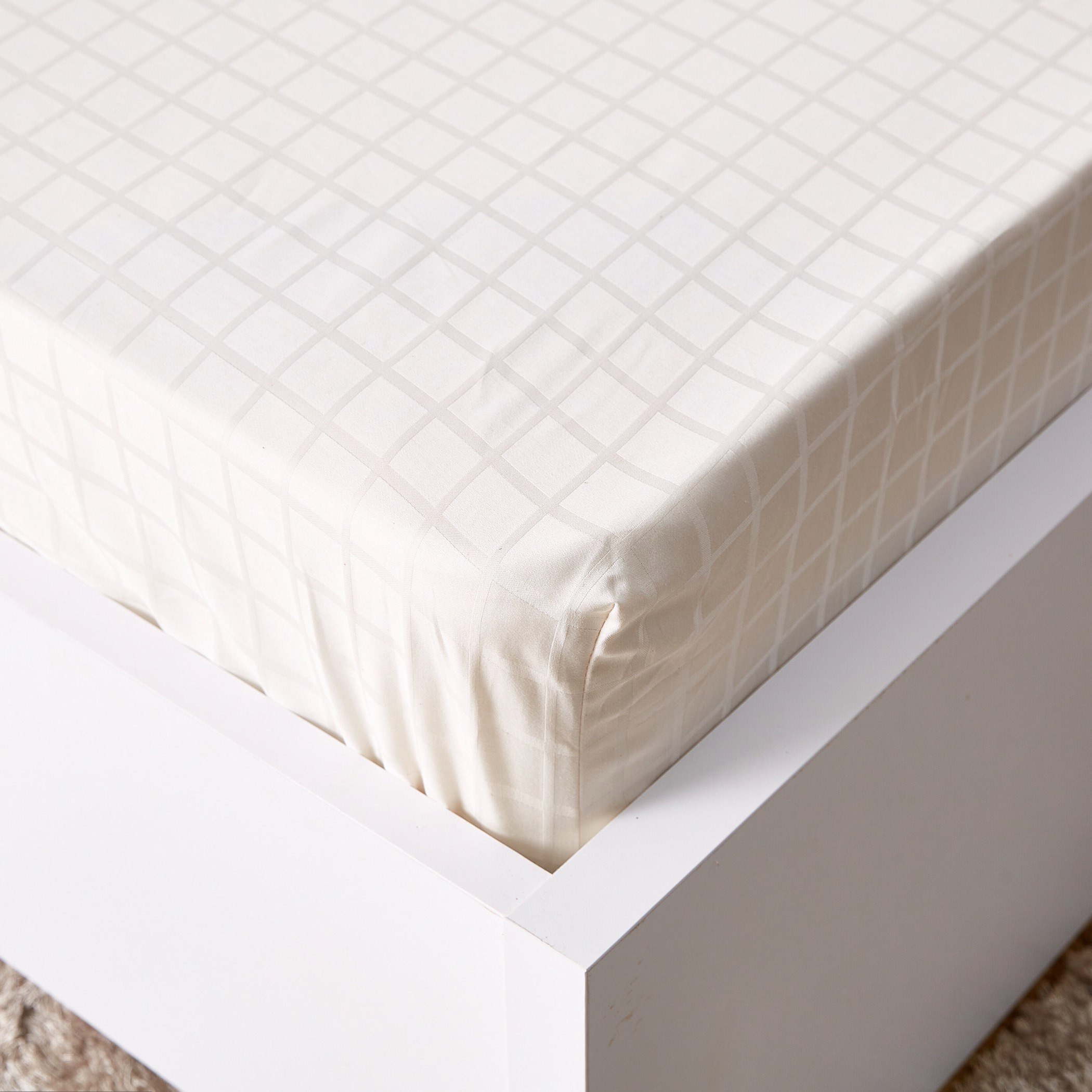شرشف مطّاطي كينج من القطن العضوي من جود تو نيتشر - 180x200 سم-hbxhomeware-hbxbedroom-image-4