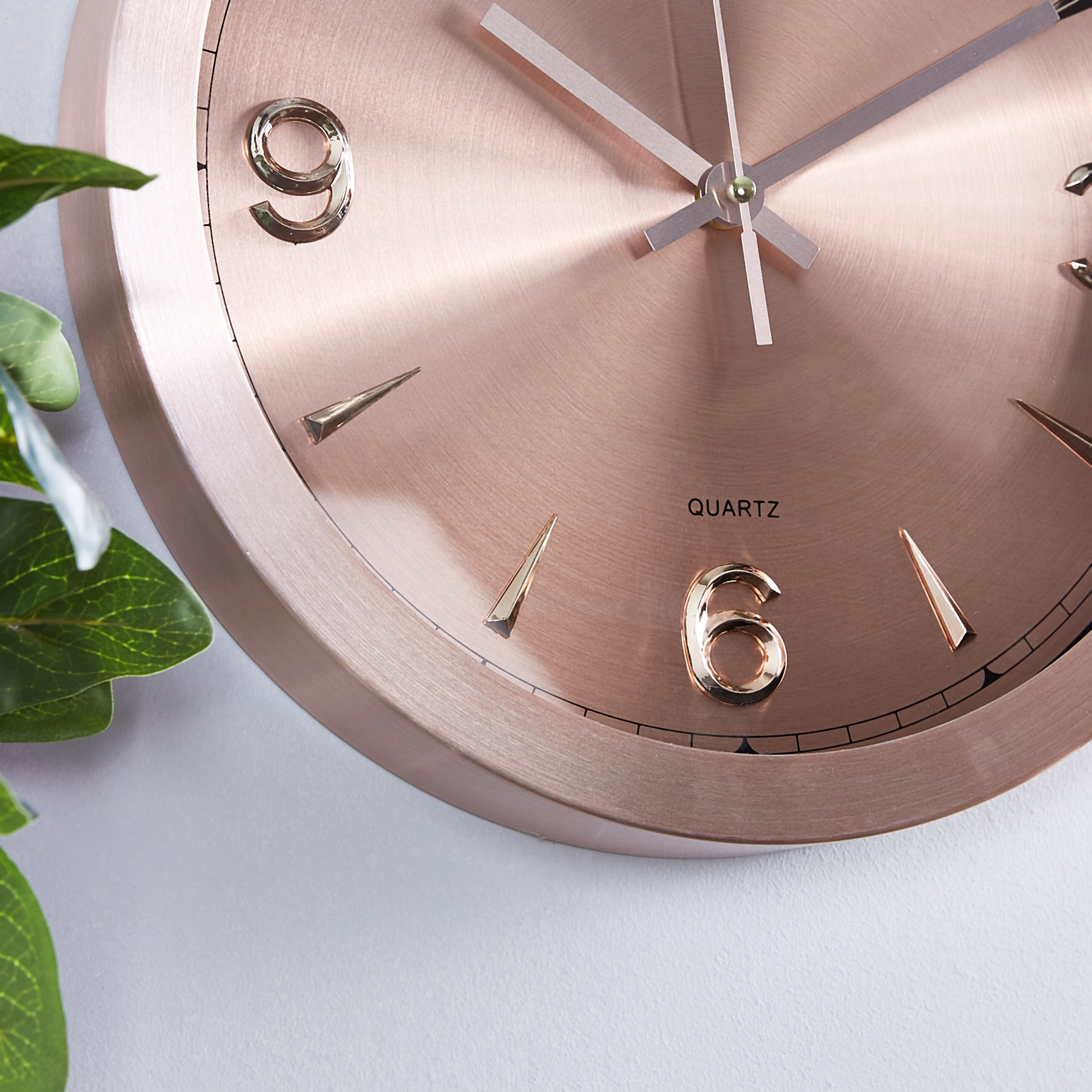 Ivo Round Wall Clock-hbxdecorandfurnishings-homeaccessories-clocks-image-3