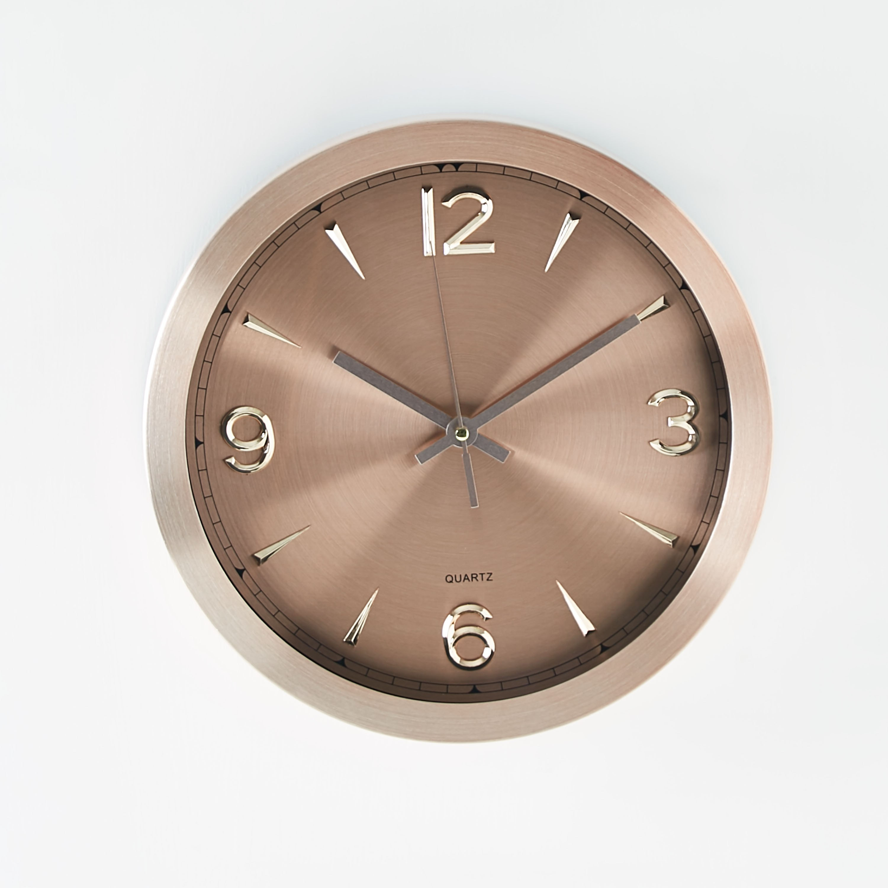 Ivo Round Wall Clock-hbxdecorandfurnishings-homeaccessories-clocks-image-5