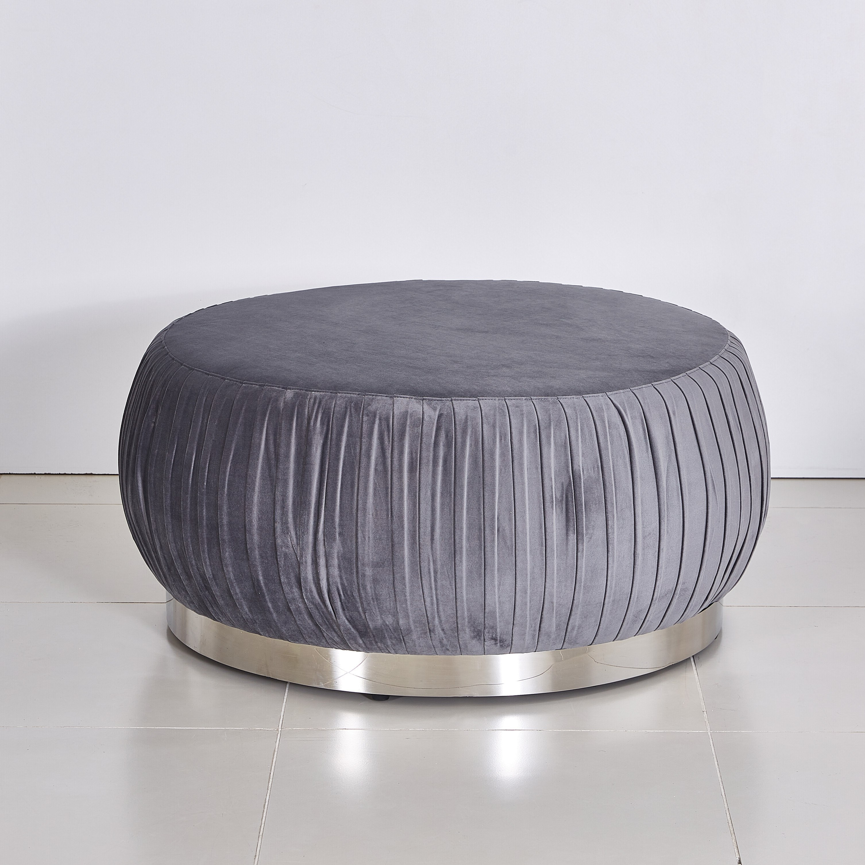 مسند قدم بارز الملمس من جاتسبي-hbxlivingroom-sofasandarmchairs-ottomansandfootstools-image-5