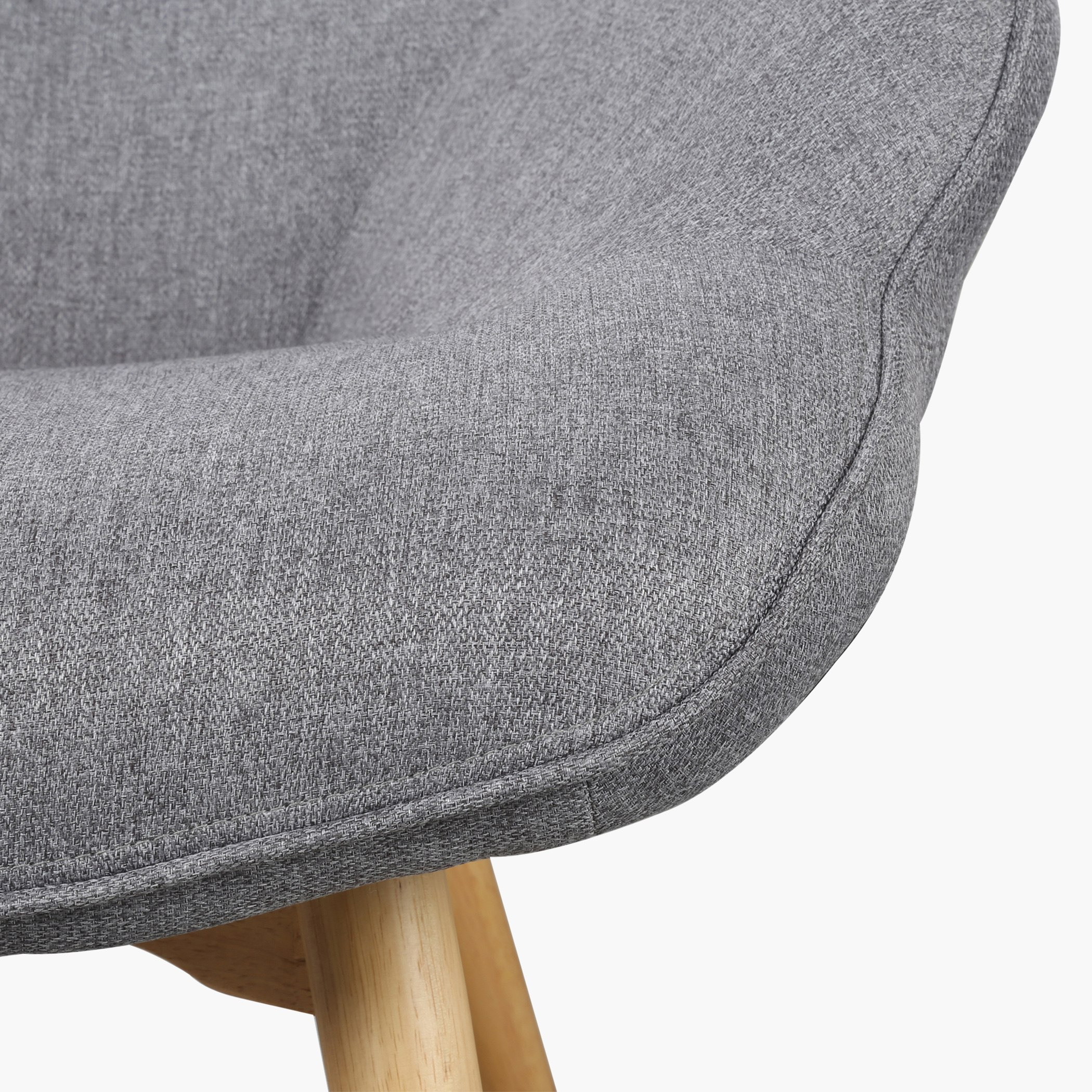 كرسي قماشي ومقعد من إيرنيست-hbxlivingroom-sofasandarmchairs-easychairs-image-5