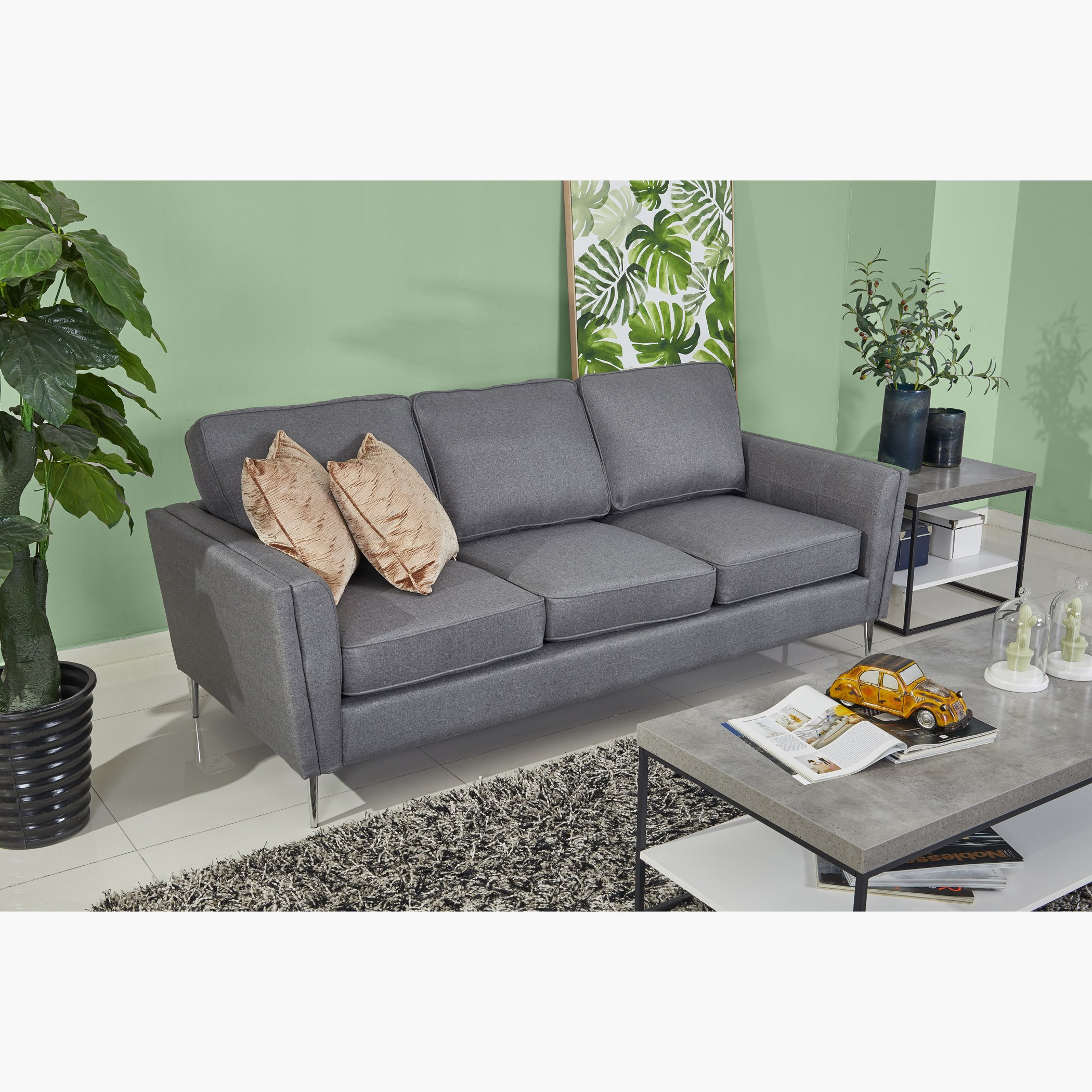 كنبة بارزة الملمس بـ3 مقاعد ووسادتين من نيوتون-hbxlivingroom-sofasandarmchairs-sofas-image-1