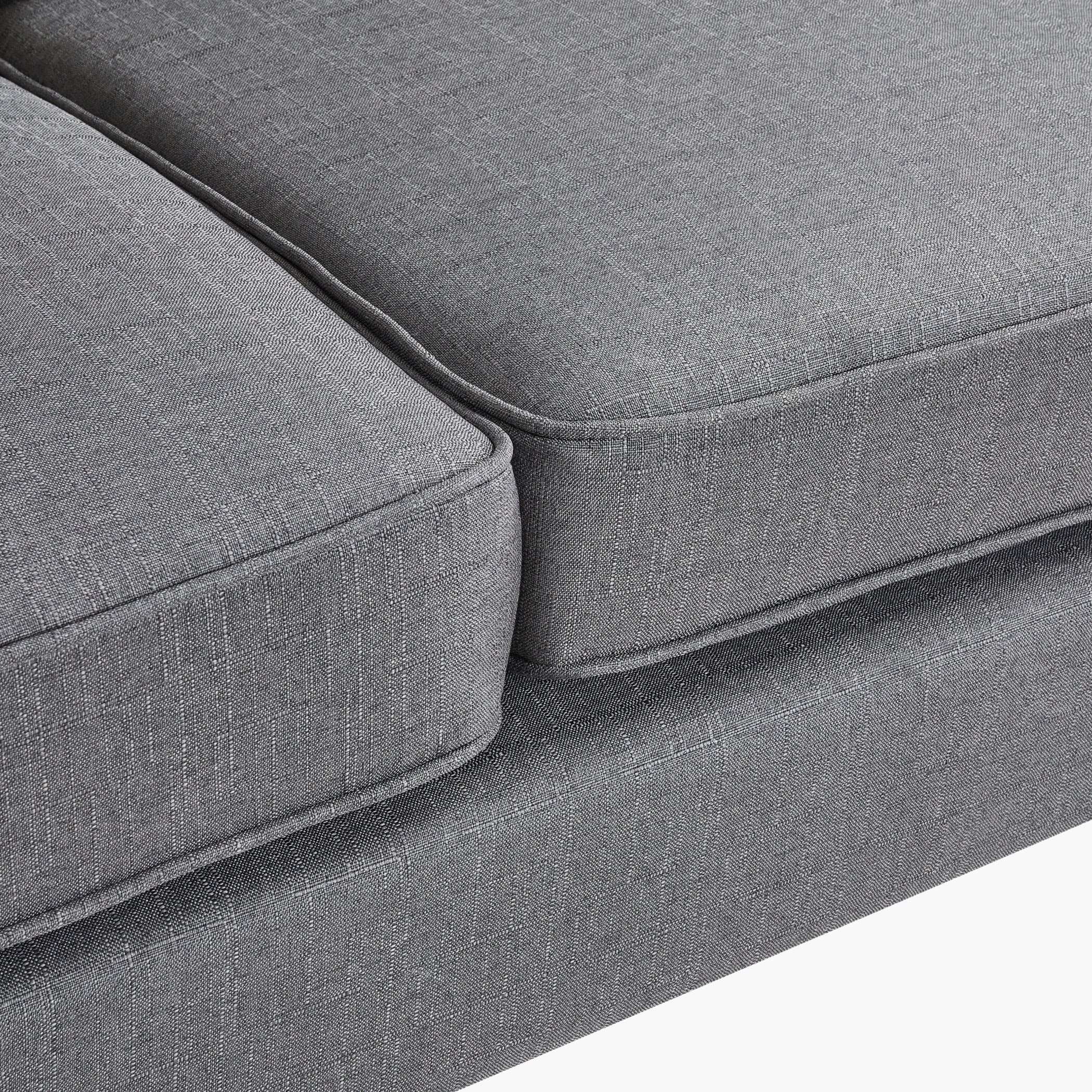 كنبة بارزة الملمس بـ3 مقاعد ووسادتين من نيوتون-hbxlivingroom-sofasandarmchairs-sofas-image-5