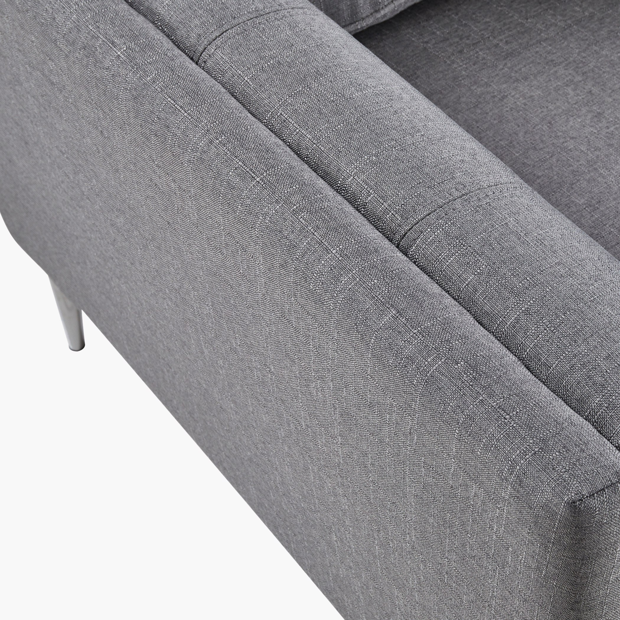 كنبة بارزة الملمس بـ3 مقاعد ووسادتين من نيوتون-hbxlivingroom-sofasandarmchairs-sofas-image-6