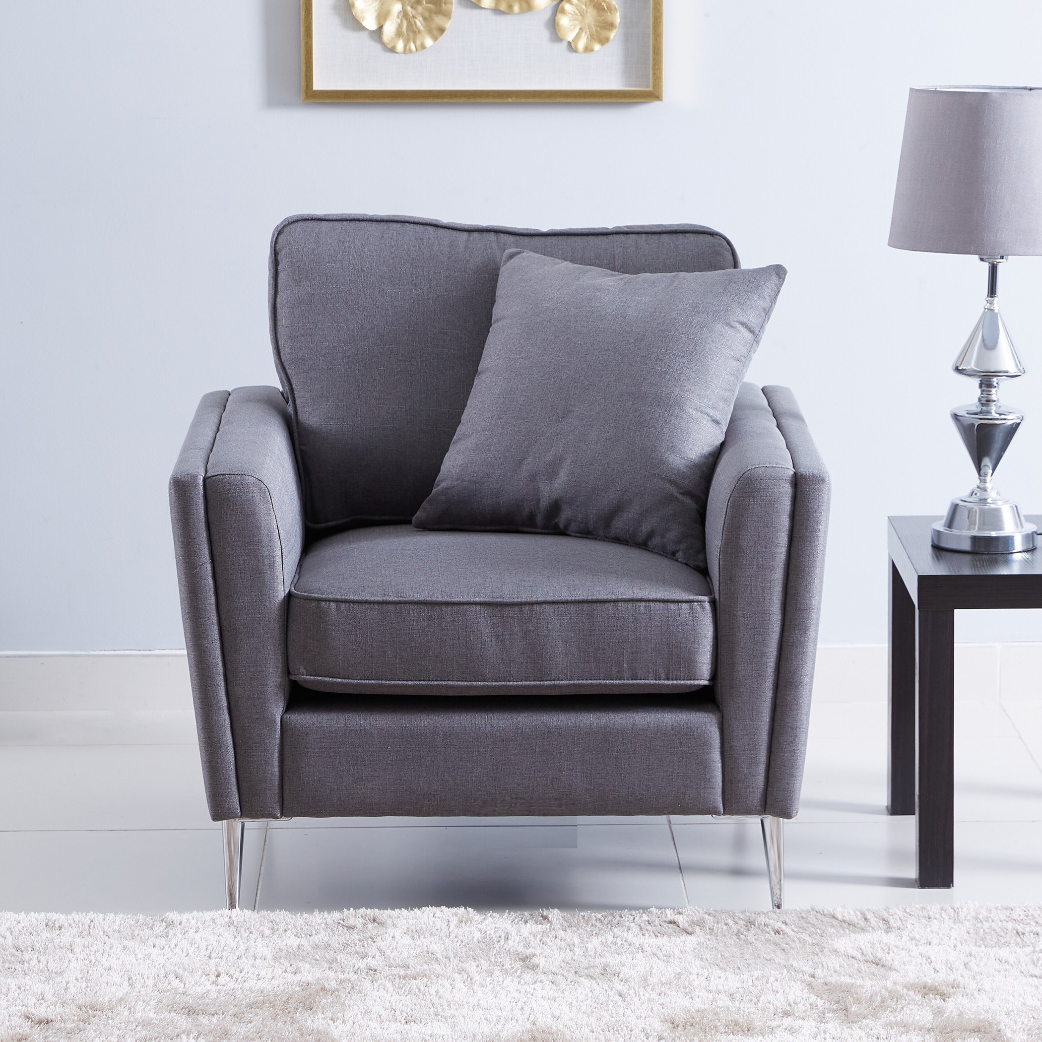 كنبة بمقعد واحد و وسادتين صغيرتين من نيوتون-hbxlivingroom-sofasandarmchairs-sofas-image-1
