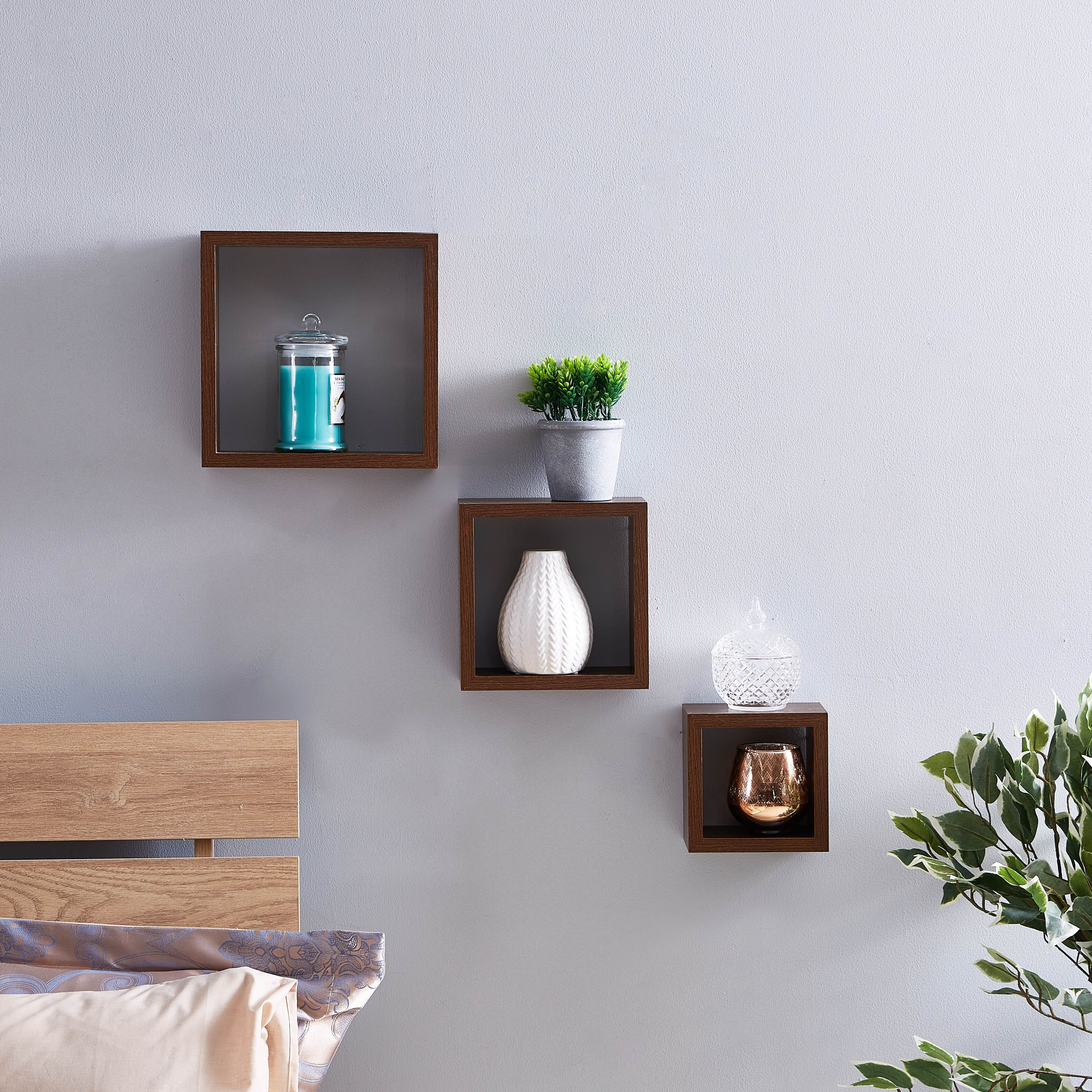 مكعبّات جدارية من نيكول - طقم من 3 قطع-hbxfurniture-mediaunitsandstorage-wallshelves-image-1