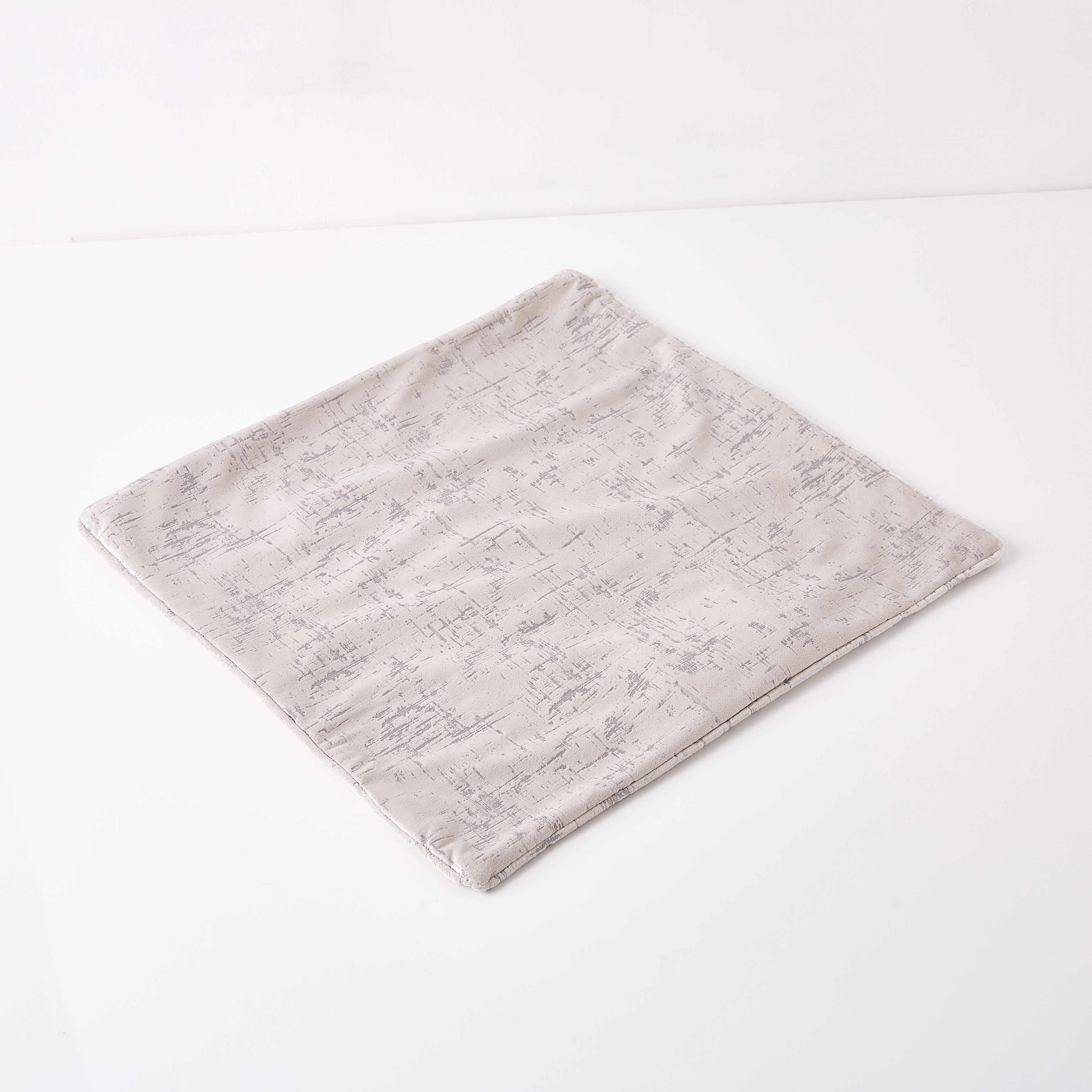 غطاء وسادة بطبعات من أودري - 45x45 سم-hbxhomeware-cushionsandcovers-cushioncovers-image-4
