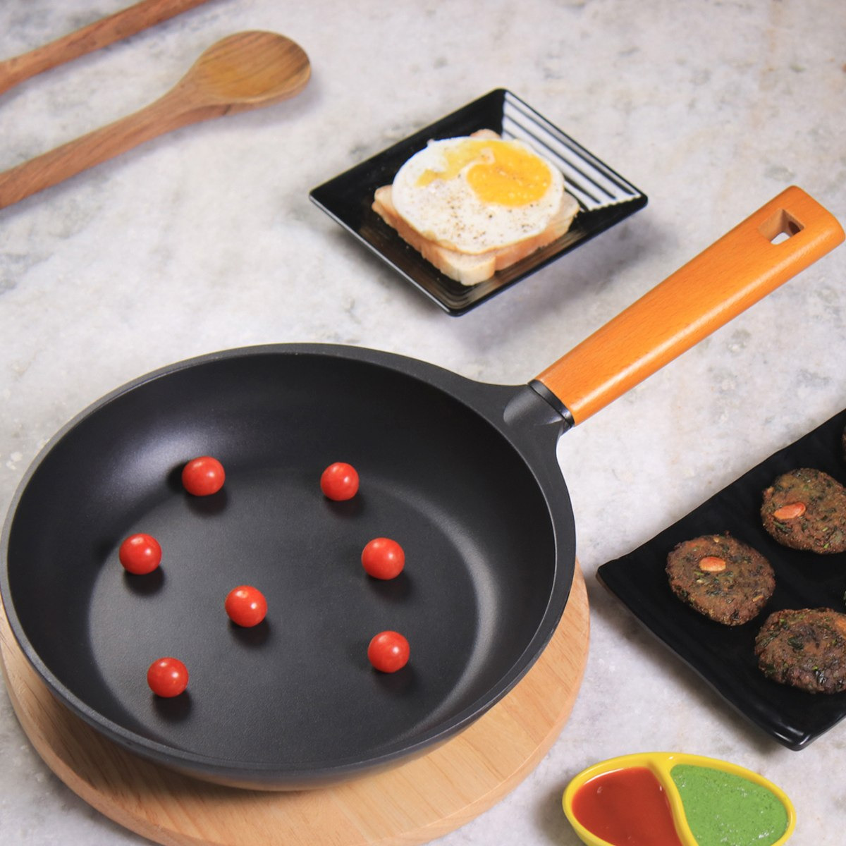 مقلاة سيزار بمقبض خشبي من واندرشيف - 24 سم-hbxkitchen-kitchenware-foodpreparation-image-2