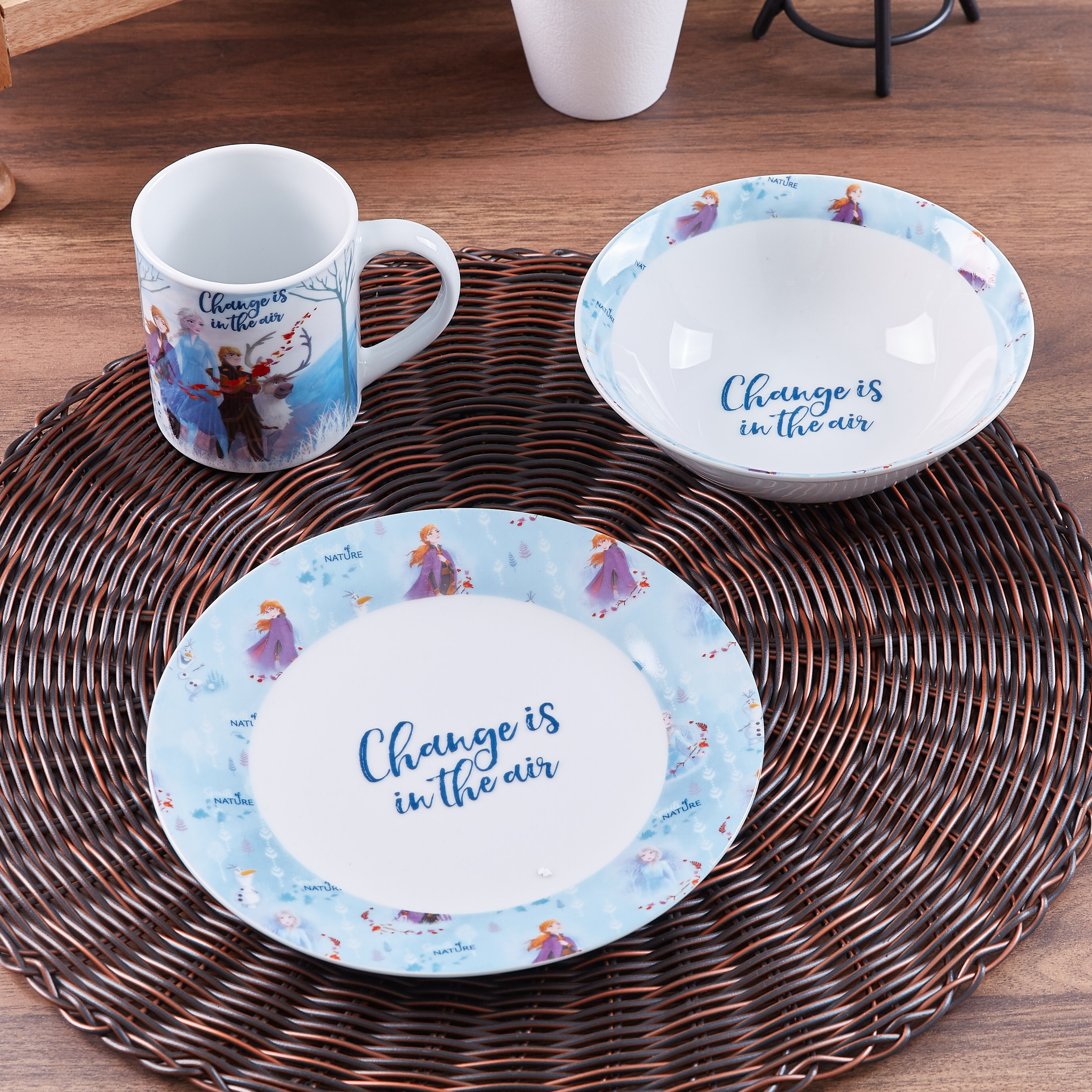 طقم إفطار بطبعات فروزن 3- قطع من مارفل-hbxhomeware-hbxkidsandyouth-image-1