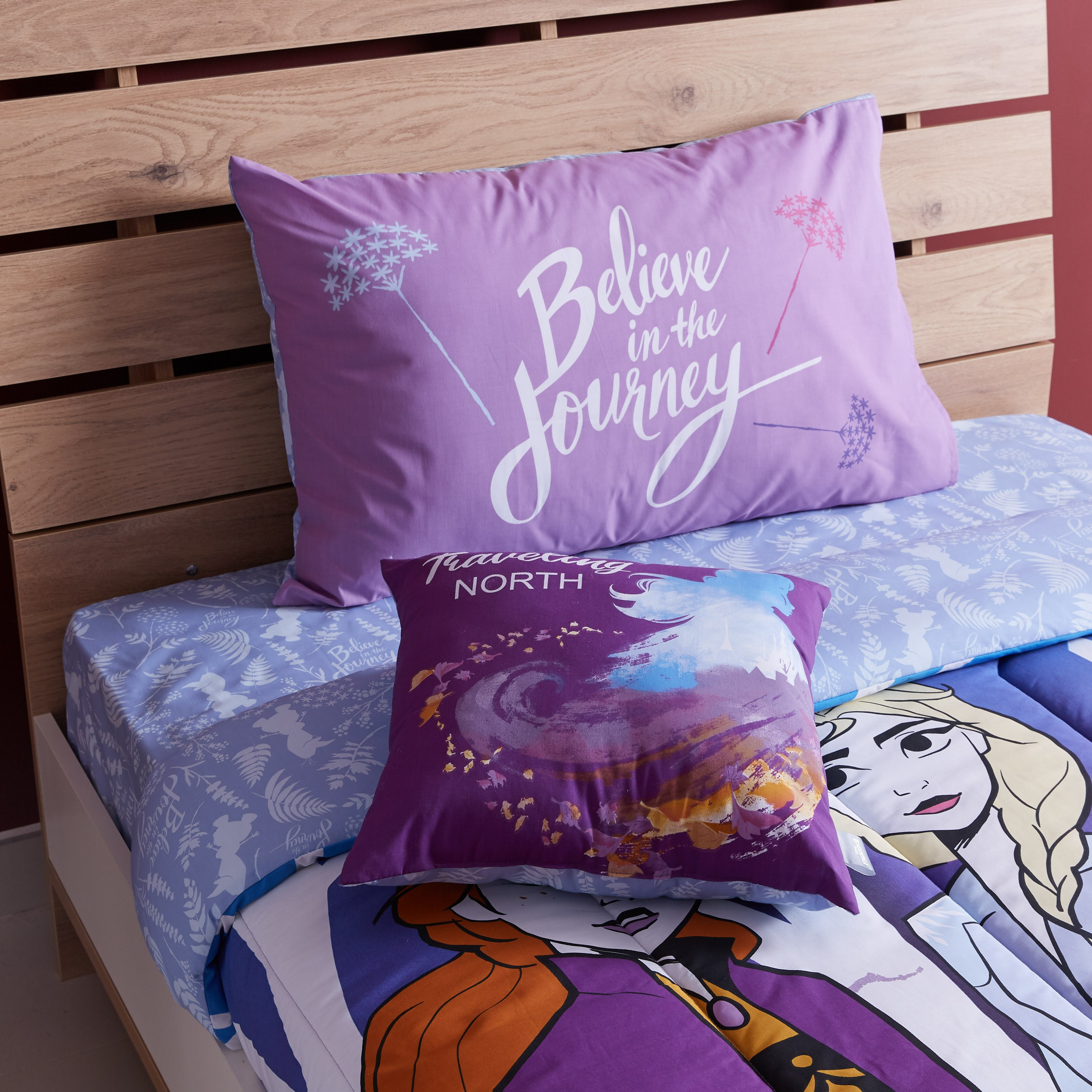 طقم ألحفة وبياضات بطبعات فروزن- 4 قطع-hbxhomeware-hbxkidsandyouth-image-2