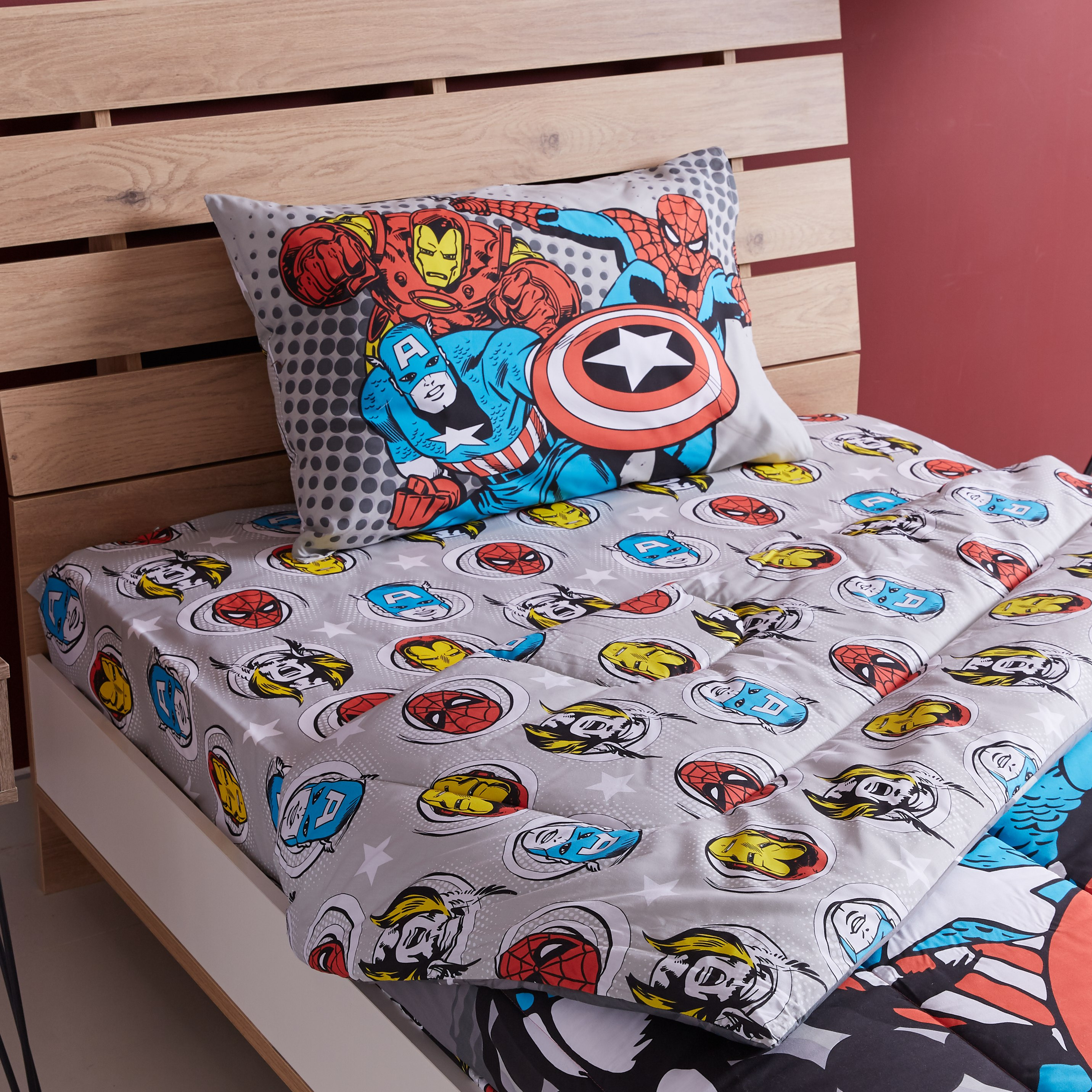 طقم ألحفة وبياضات بطبعات أفينجرز- 4 قطع-hbxhomeware-hbxkidsandyouth-image-5