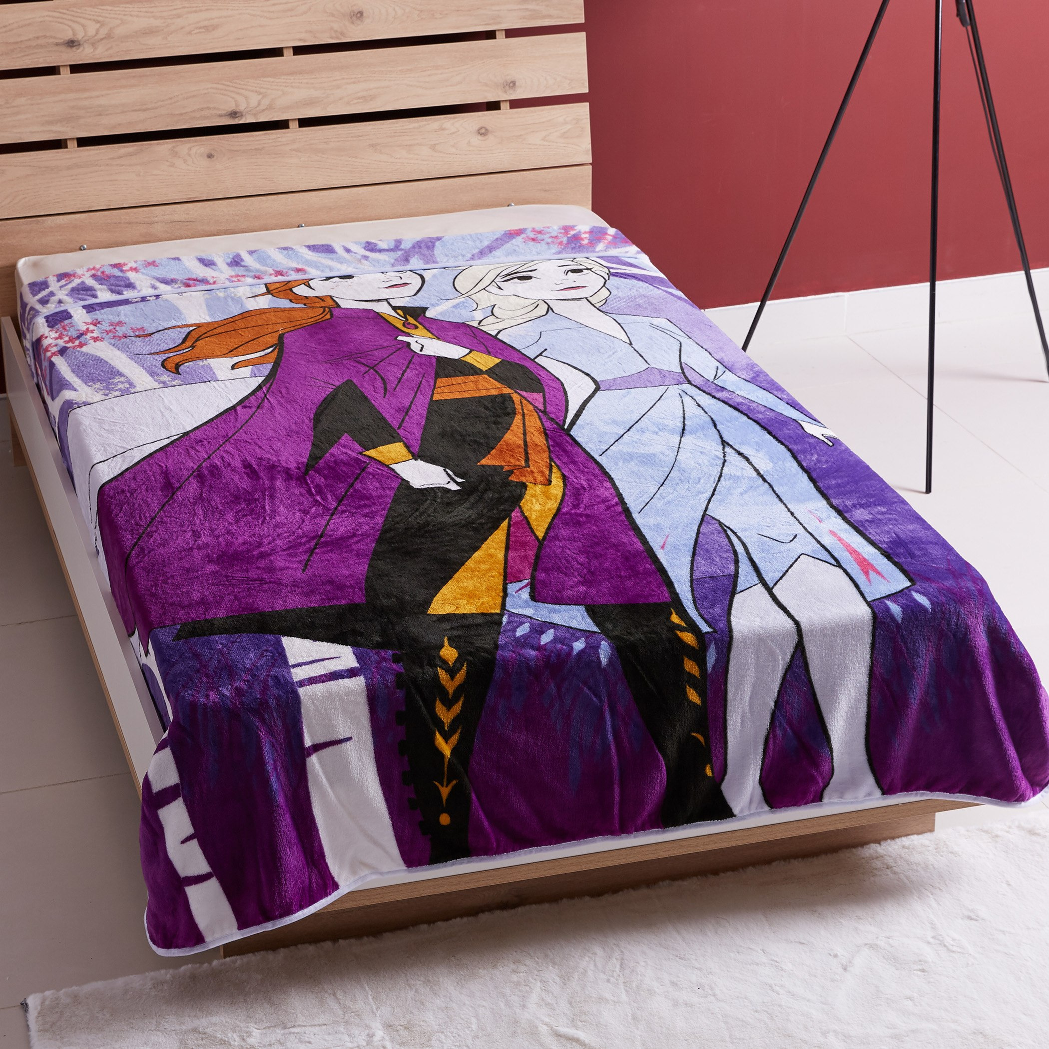 بطانية فلانيل بطبعات شخصية إلسا من فيلم فروزن - 160x220 سم-hbxhomeware-hbxkidsandyouth-image-1