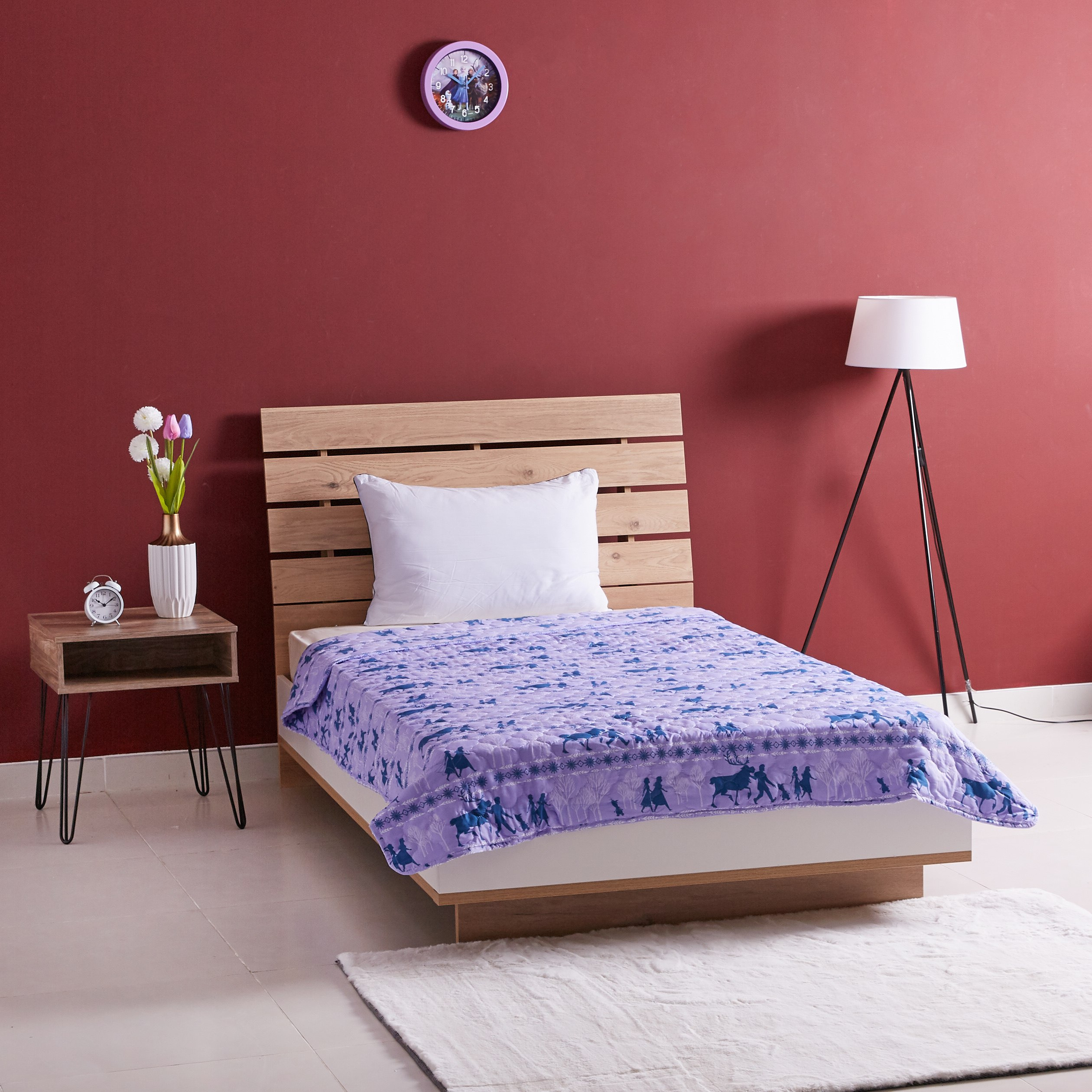 مفرش سرير مبطن بطبعات فروزن- 160x220 سم-hbxhomeware-hbxkidsandyouth-image-4