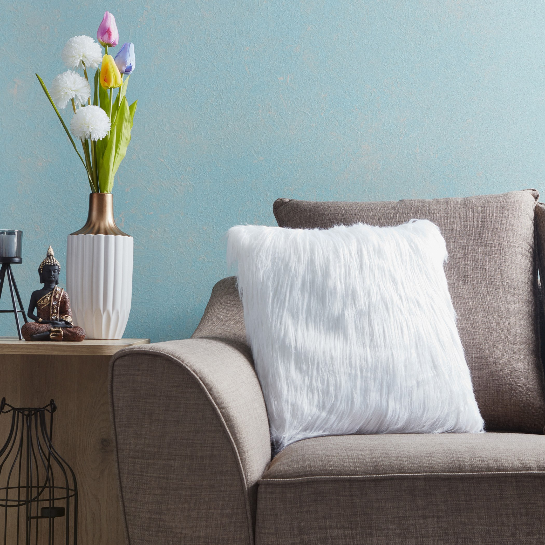 وسادة فرو اصطناعي محشوة من نورديك - 43x43 سم-hbxlivingroom-furnishings-cushionsandcovers-filledcushions-image-3