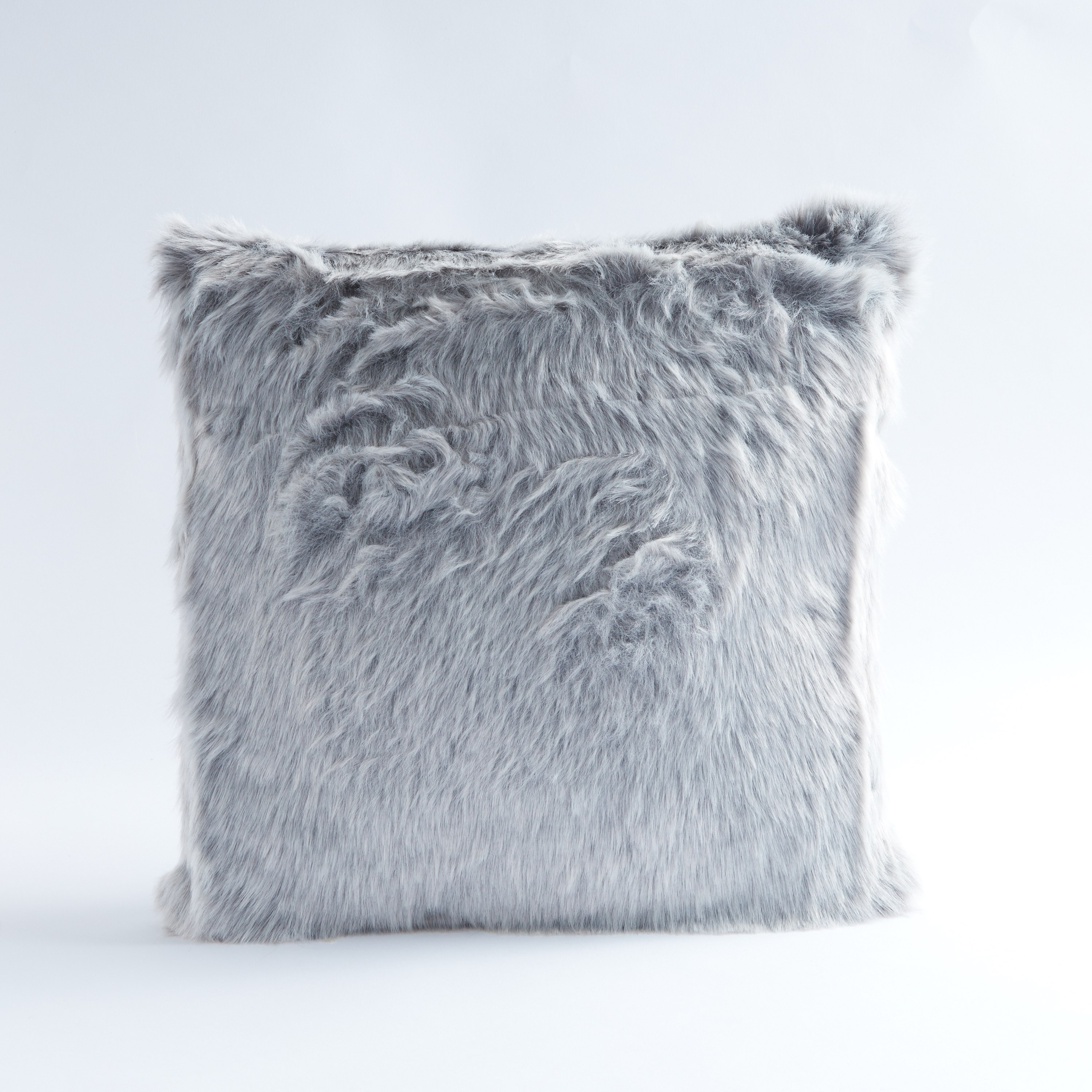 وسادة من الفرو الصناعي محشوة من نورديك - 43x43 سم-hbxlivingroom-furnishings-cushionsandcovers-filledcushions-image-4