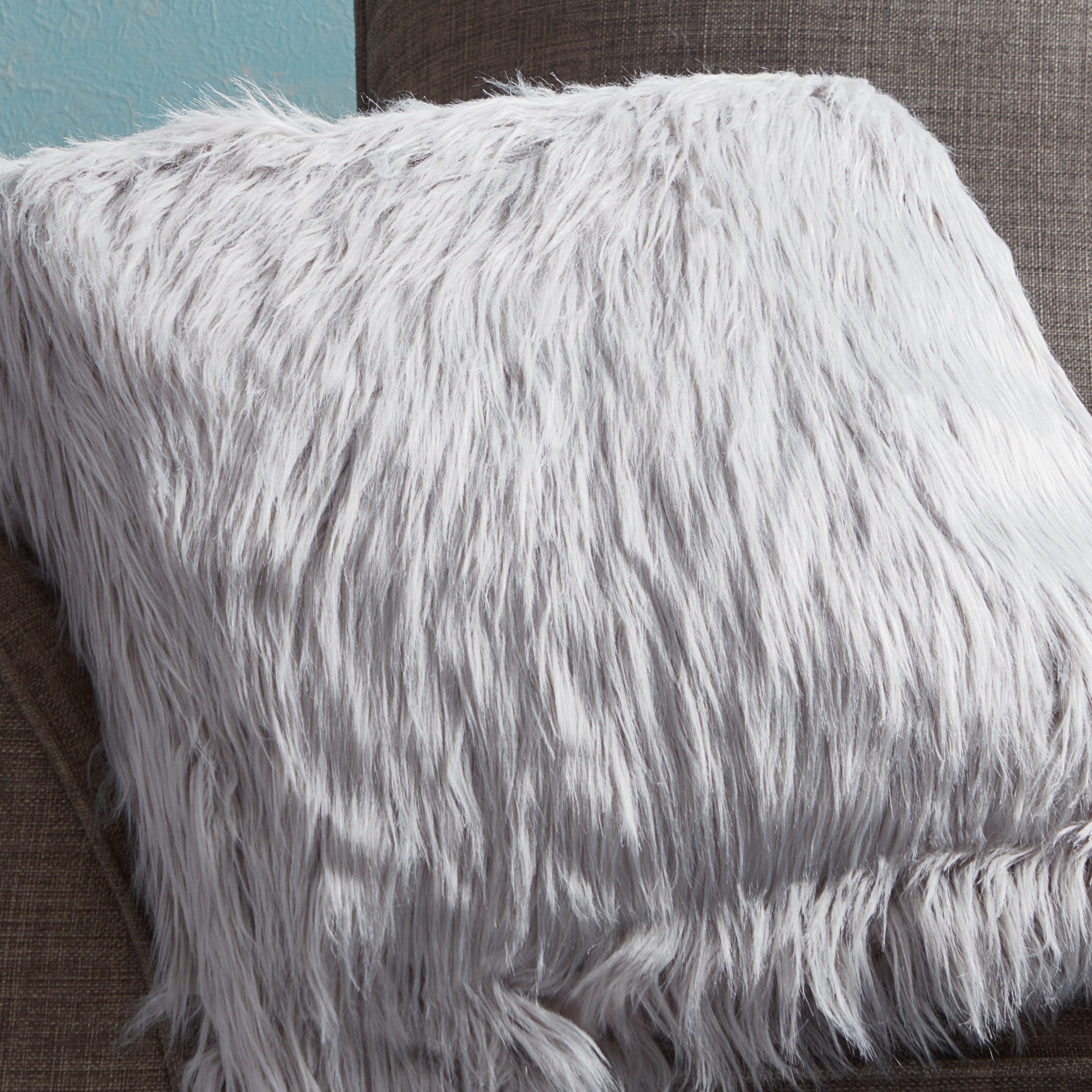 وسادة فرو اصطناعي من نورديك - 43x43 سم-hbxlivingroom-furnishings-cushionsandcovers-filledcushions-image-2