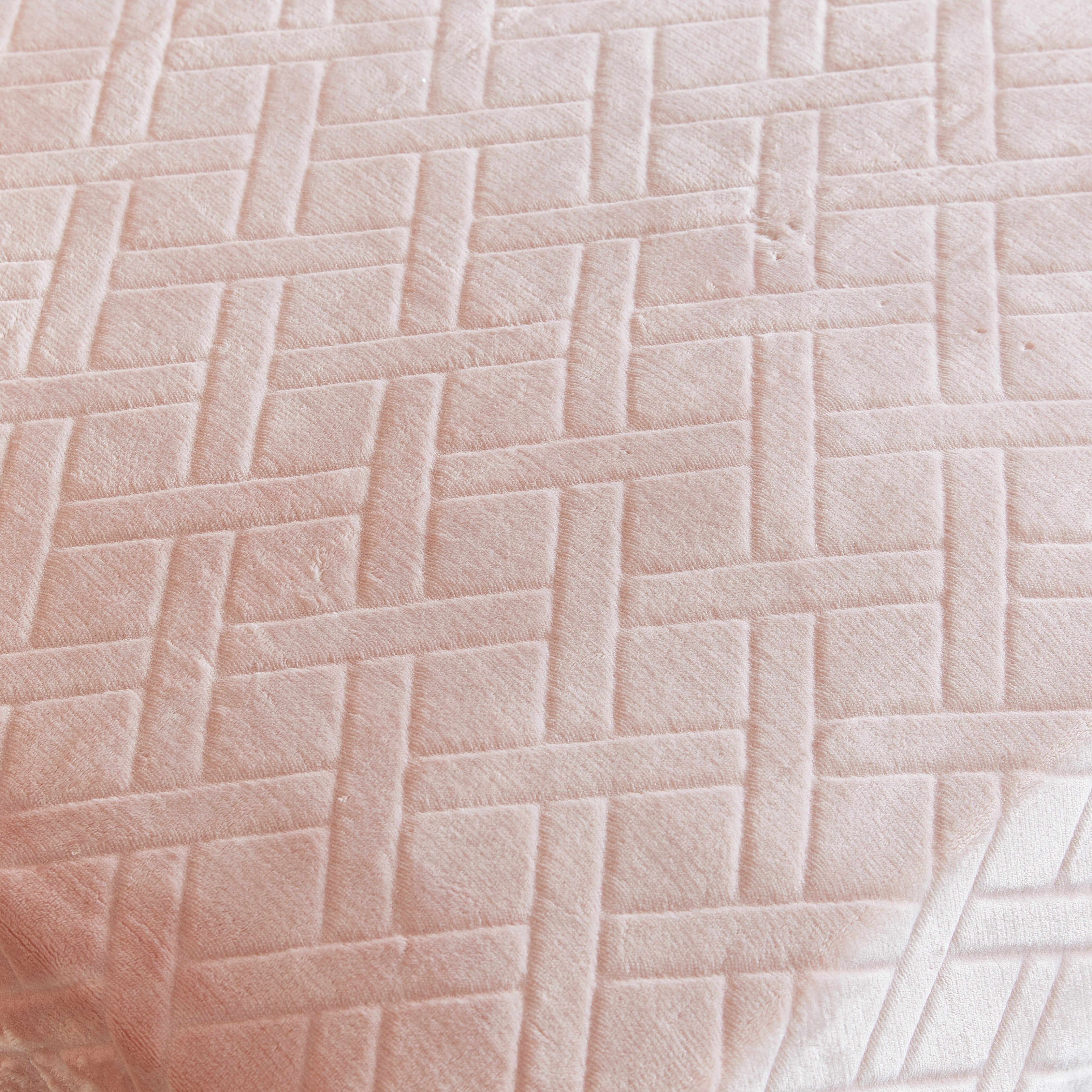 بطانية  مزدوجة منقوشة من نوفا- 150x200 سم-hbxhomeware-hbxbedroom-image-2