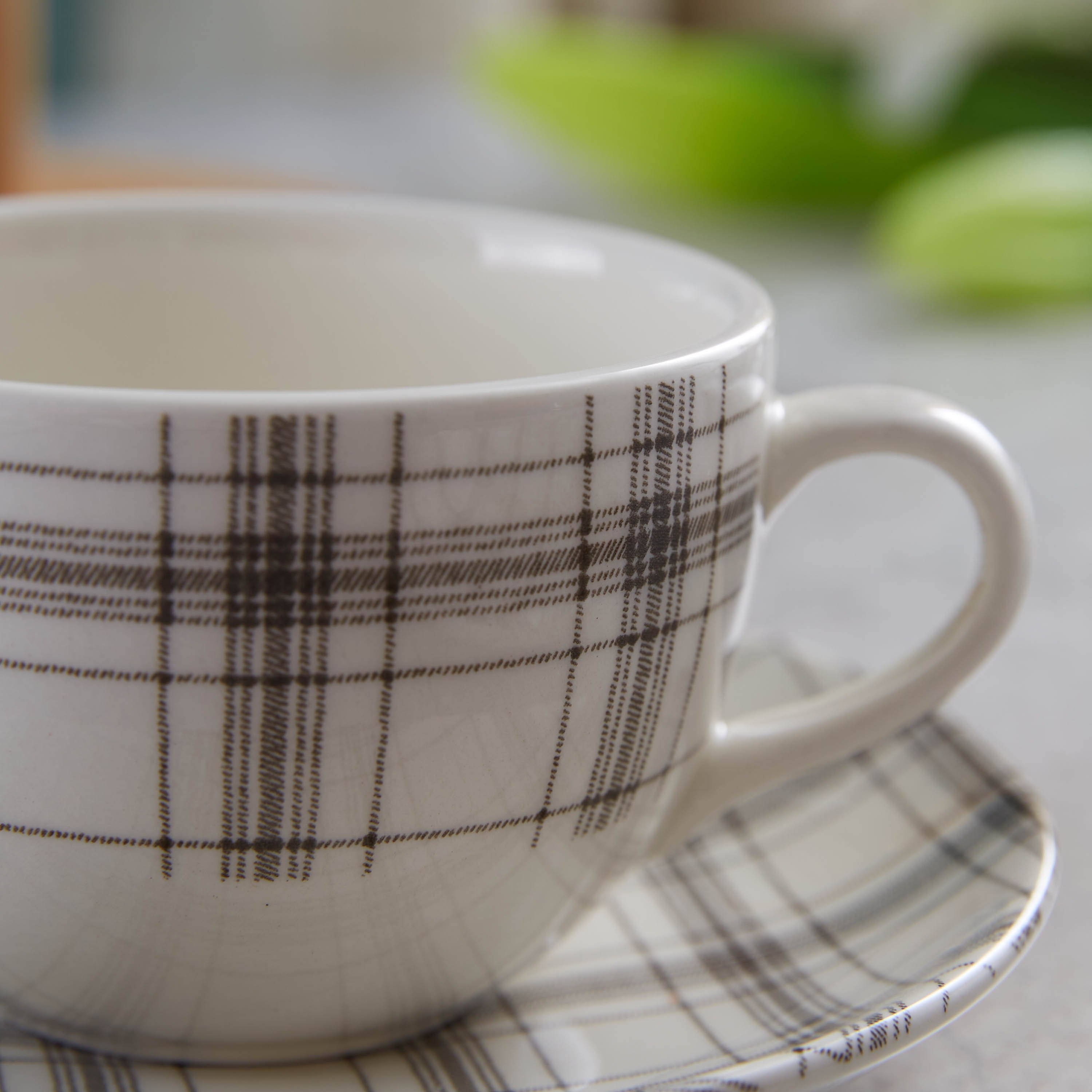 طقم فناجين شاي بطبعات كاروهات سوداء مع صحون-hbxhomeware-hbxkitchen-image-2