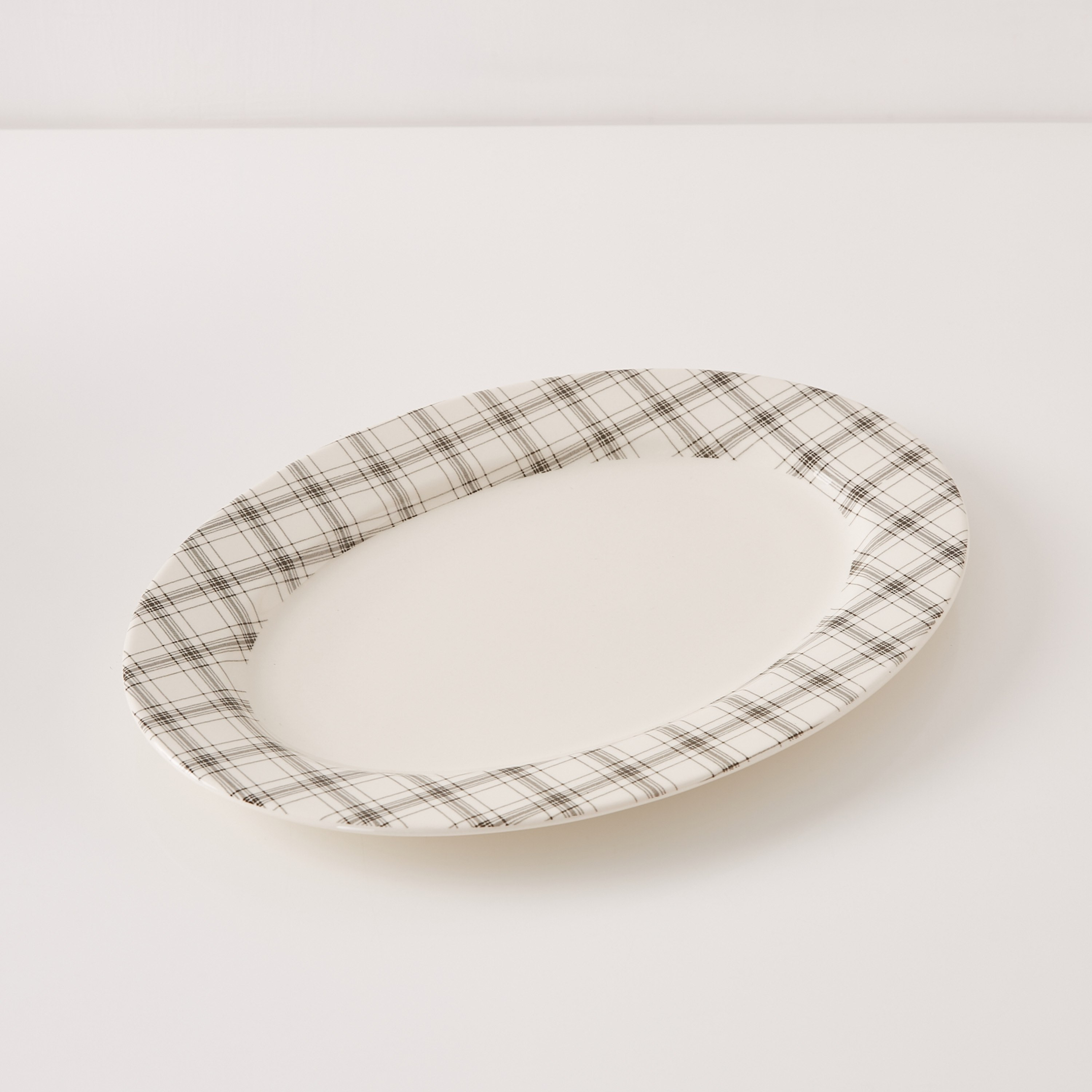 صحن بيضاوي مزيّن - 36 سم-hbxdecorandfurnishings-tabletop-crockery-image-4