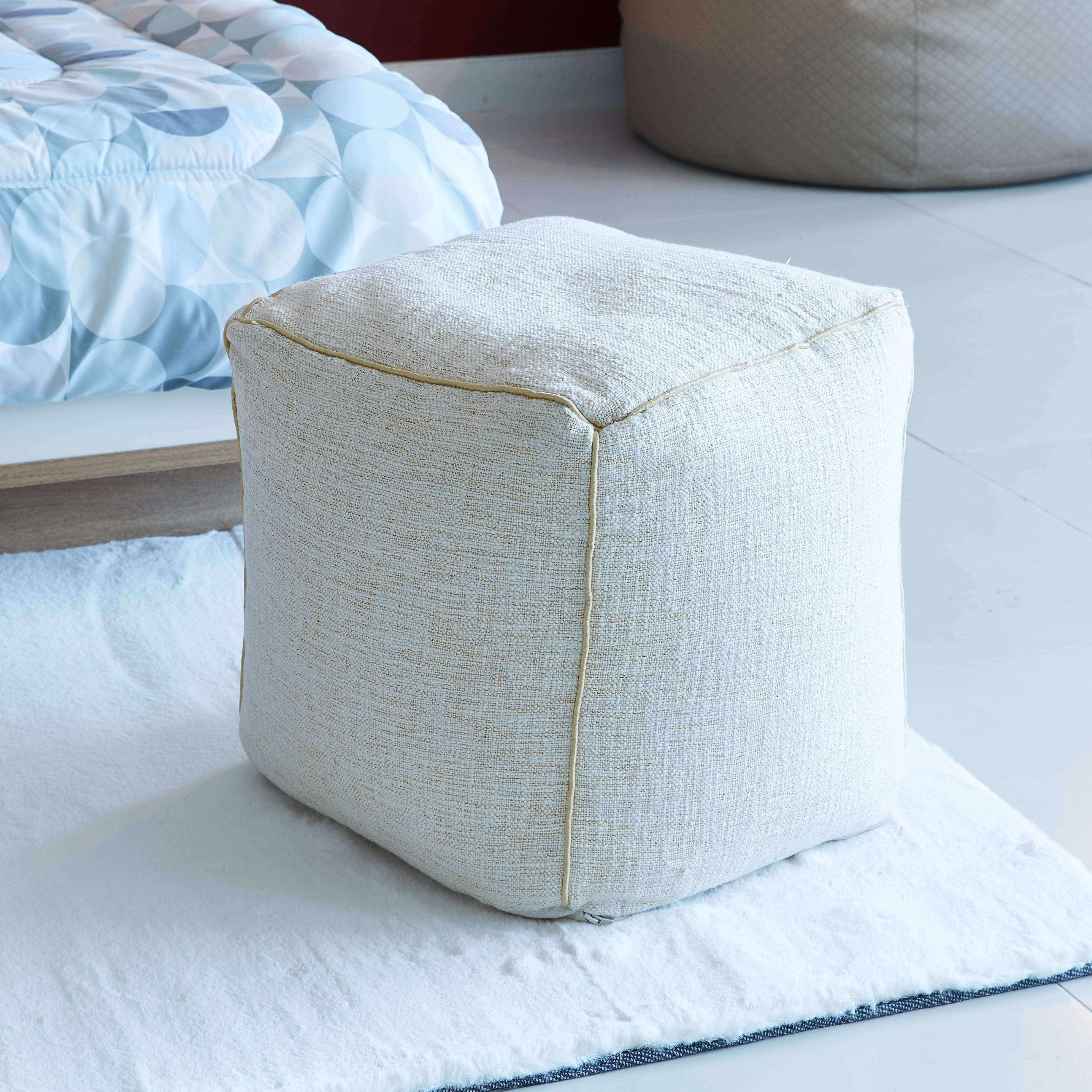 بوف بارز الملمس بخيوط متباينة-hbxlivingroom-sofasandarmchairs-ottomansandfootstools-image-1