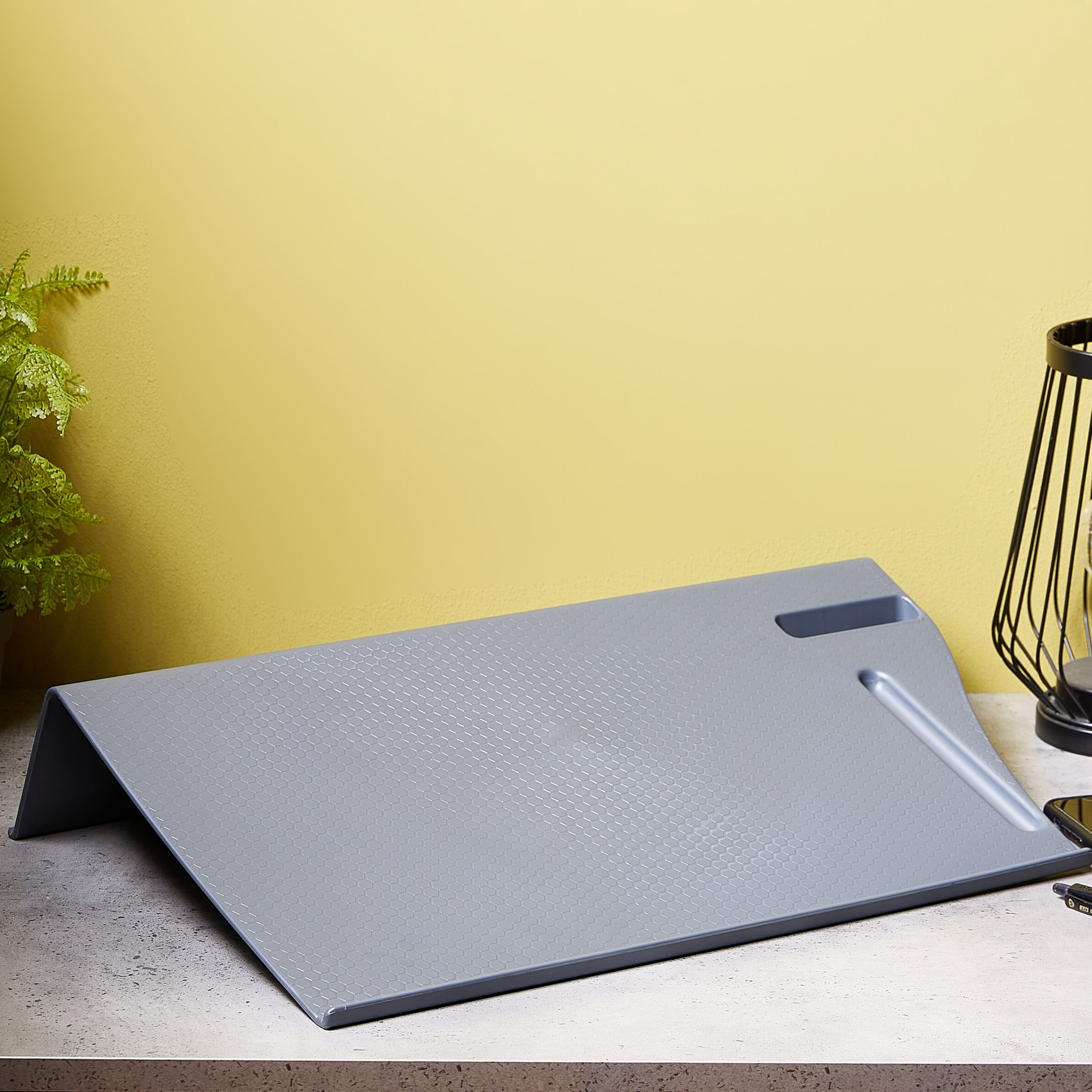 Vega Laptop Tray-hbxdecorandfurnishings-homeaccessories-novelties-image-2